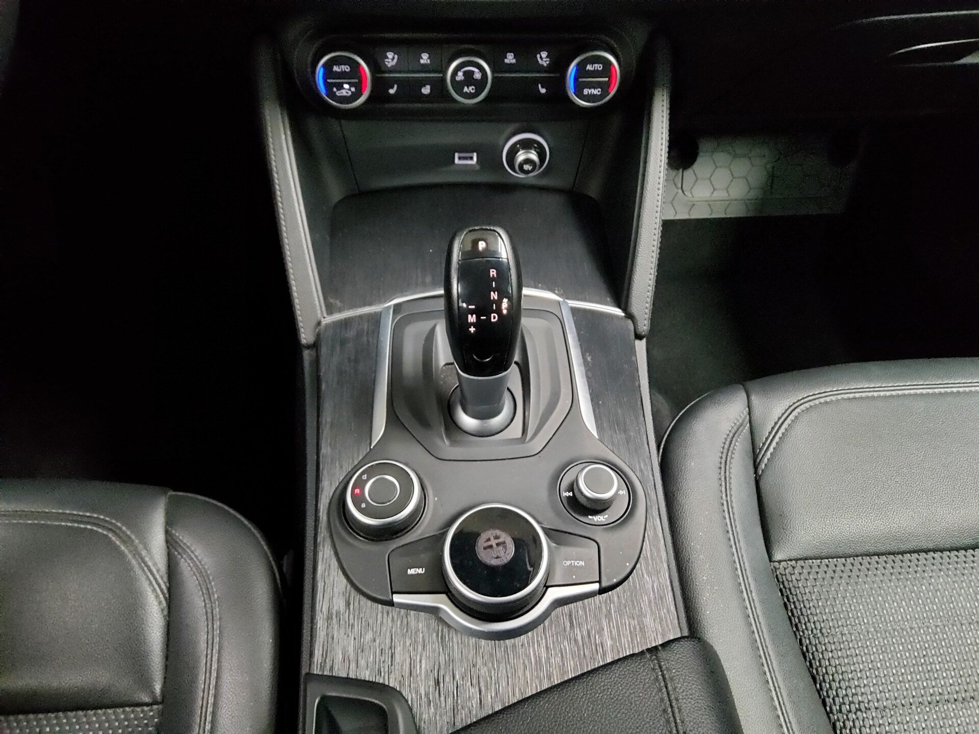 Alfa Romeo Stelvio 2.2 JTDM 6