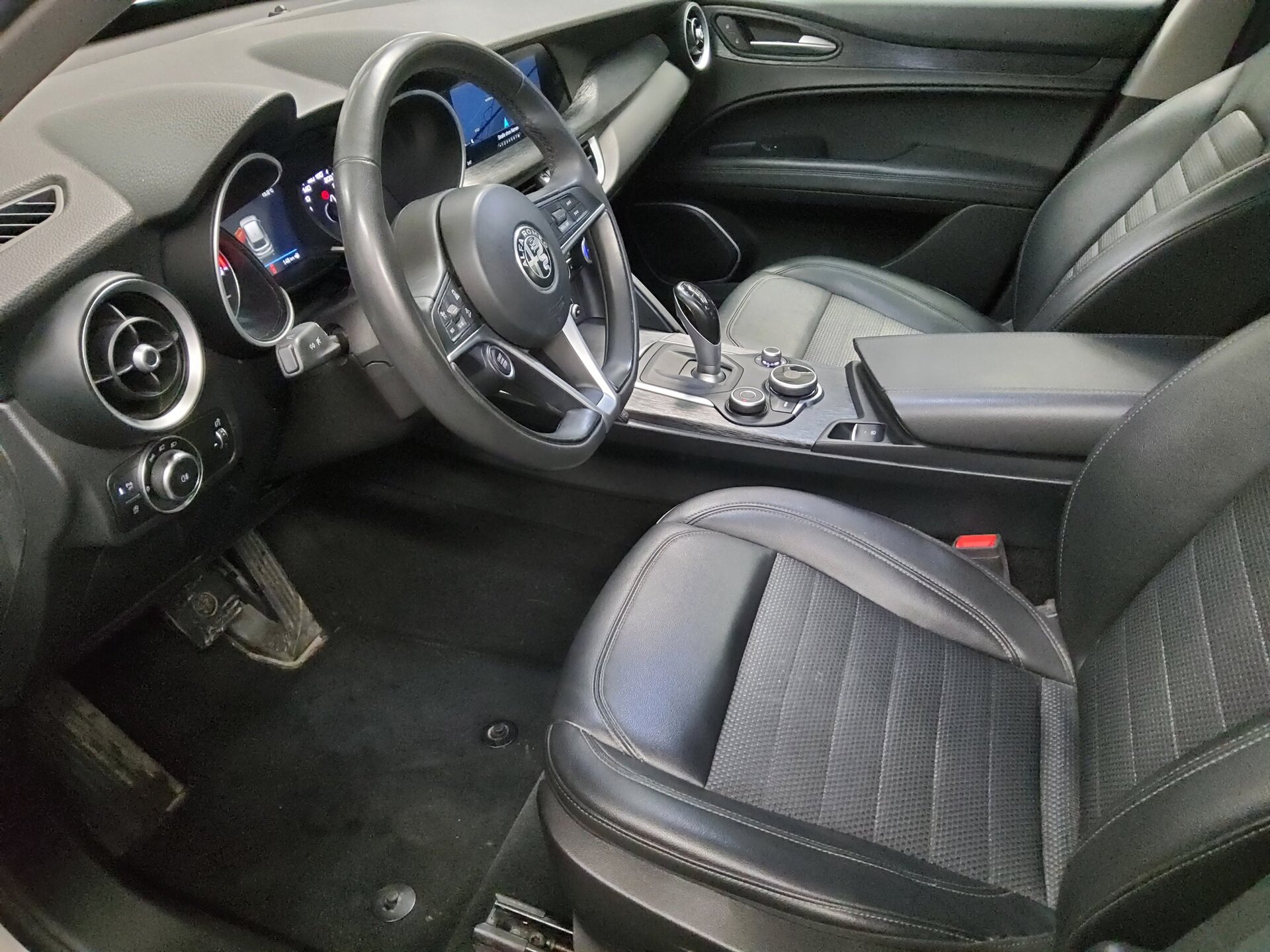 Alfa Romeo Stelvio 2.2 JTDM 8