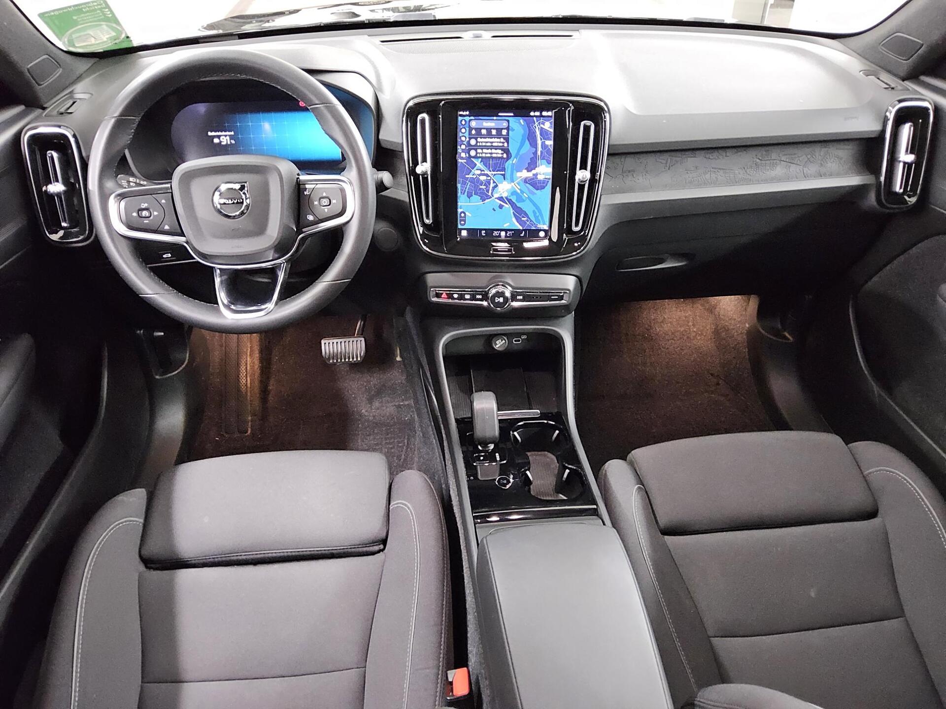 Volvo C40 Recharge Pure Navi LED Pano Kamera 5