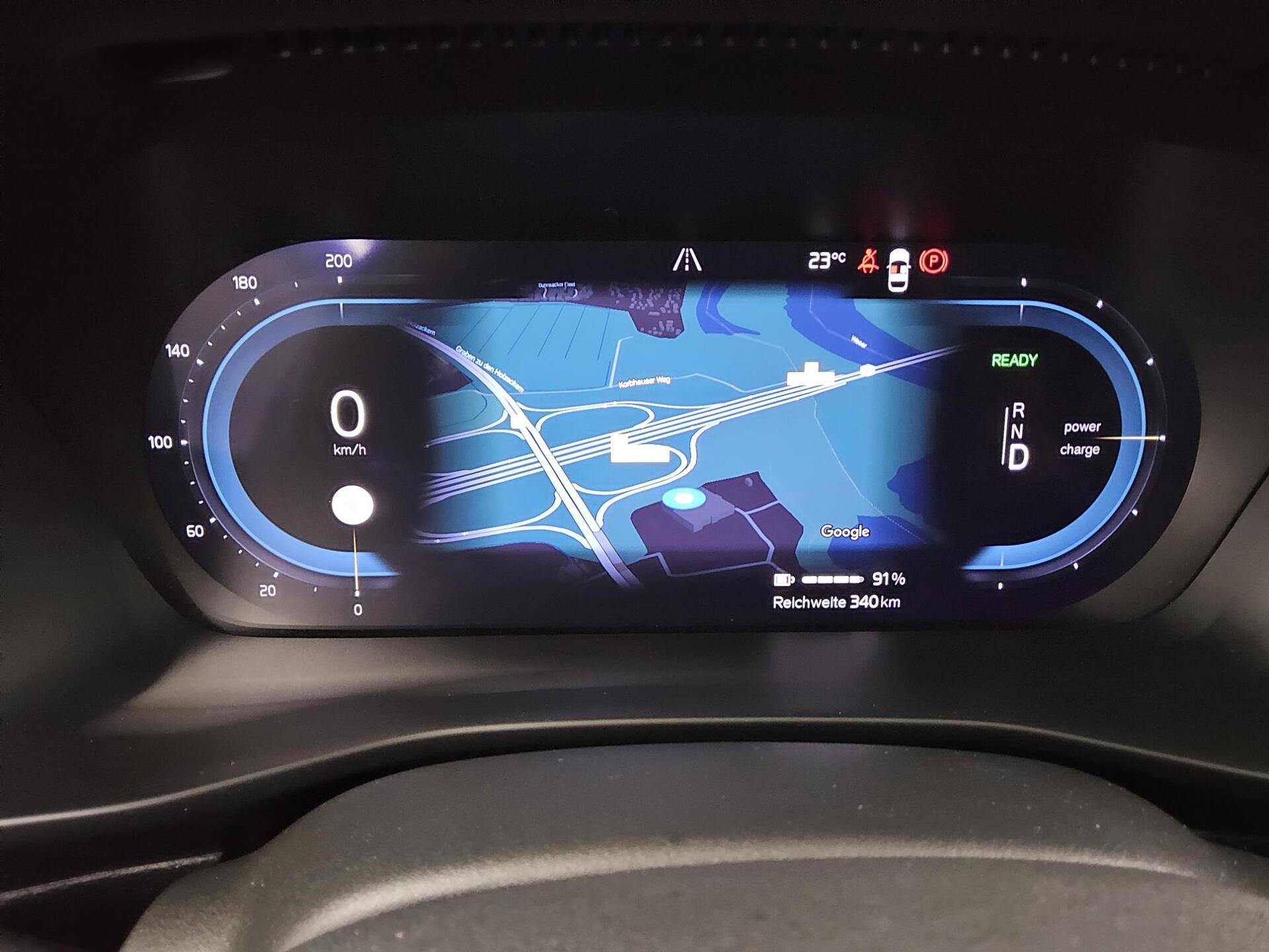 Volvo C40 Recharge Pure Navi LED Pano Kamera 8