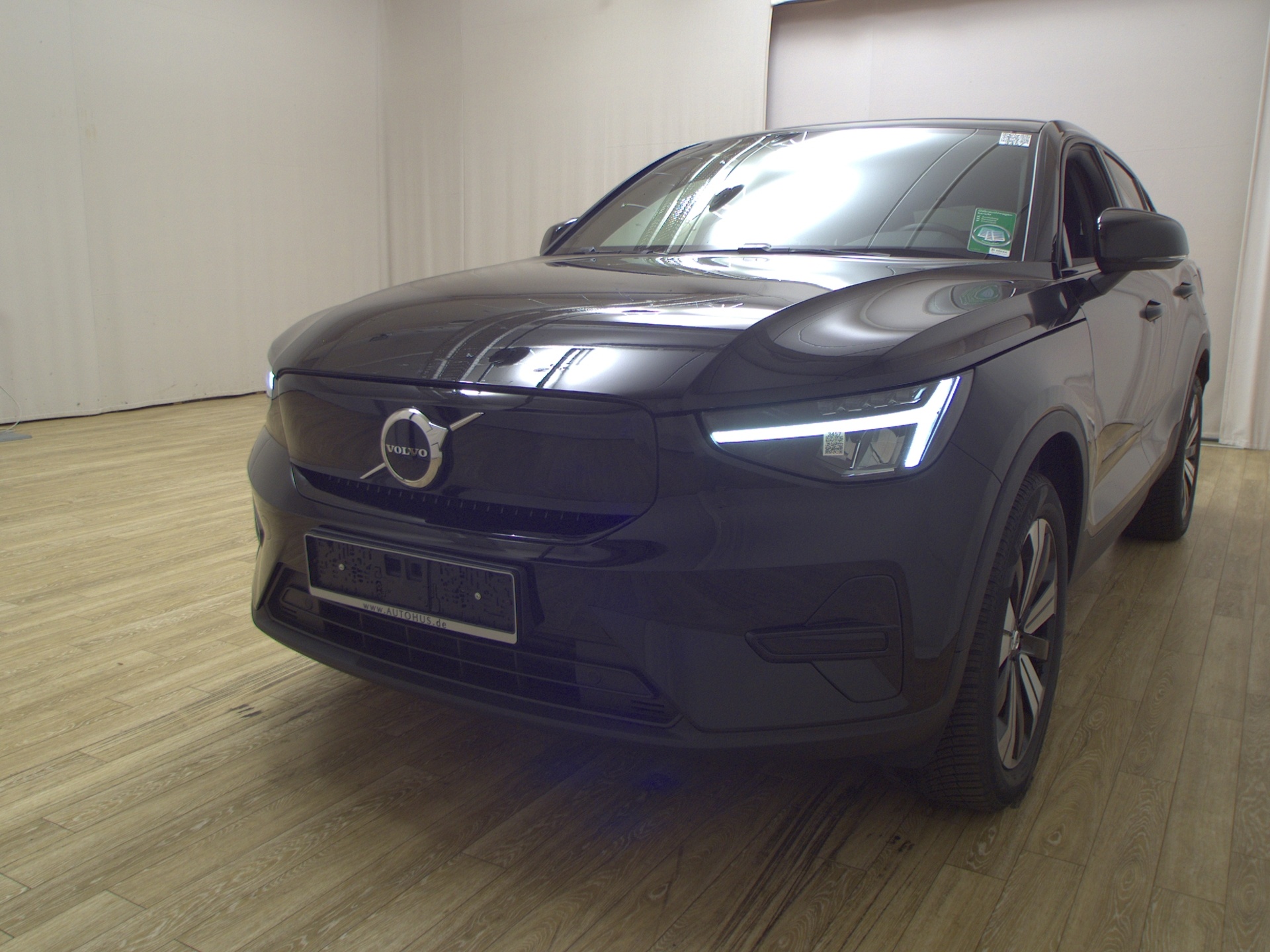 Volvo C40 Recharge Pure Navi LED Pano Kamera 2