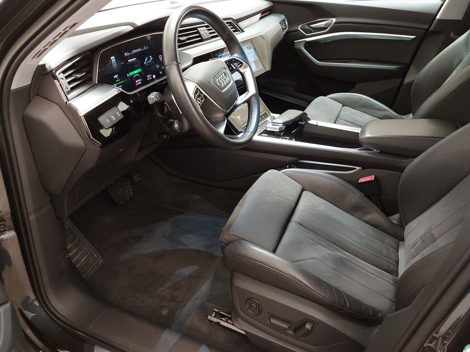 Audi e-tron 55 Qu. advanced Navi LED 8