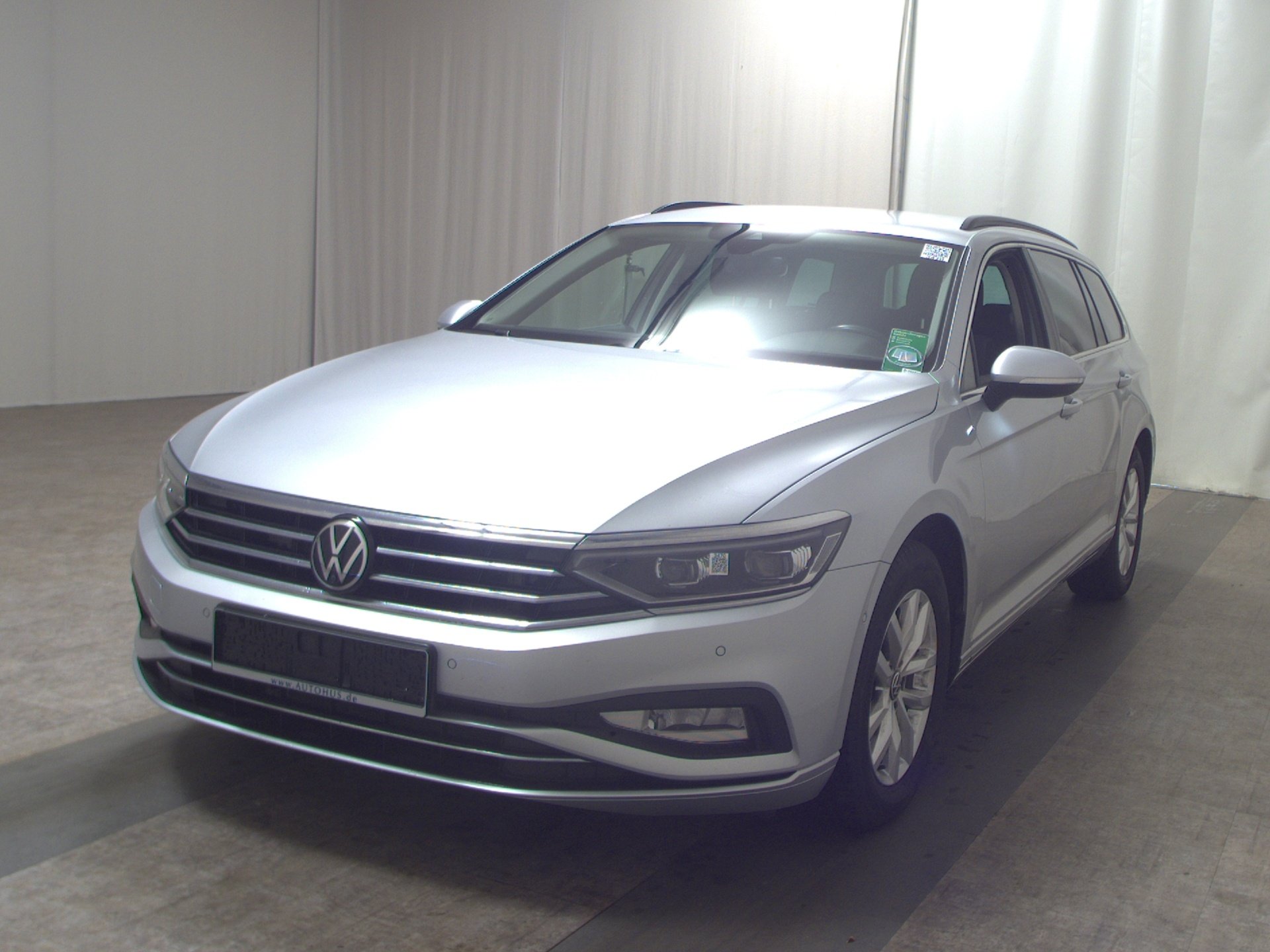 Volkswagen Passat Var. 2.0 TDI Business Navi Matrix RFK AHK 2
