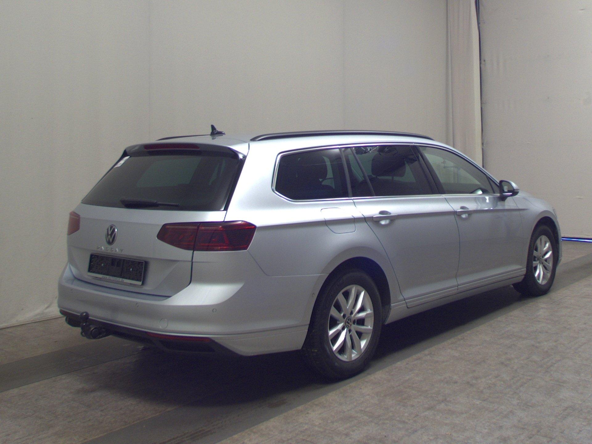 Volkswagen Passat Var. 2.0 TDI Business Navi Matrix RFK AHK 4