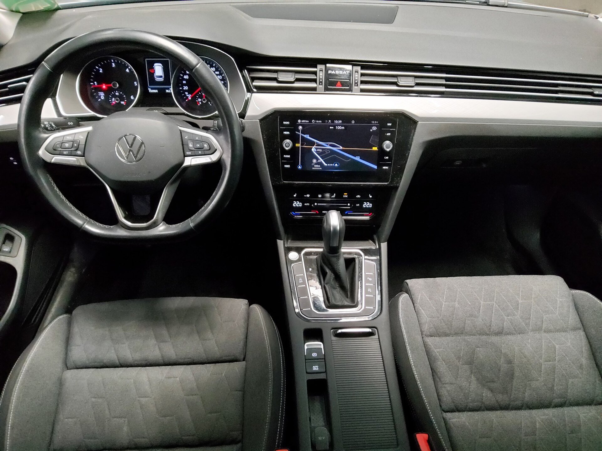 Volkswagen Passat Var. 2.0 TDI Business Navi Matrix RFK AHK 5