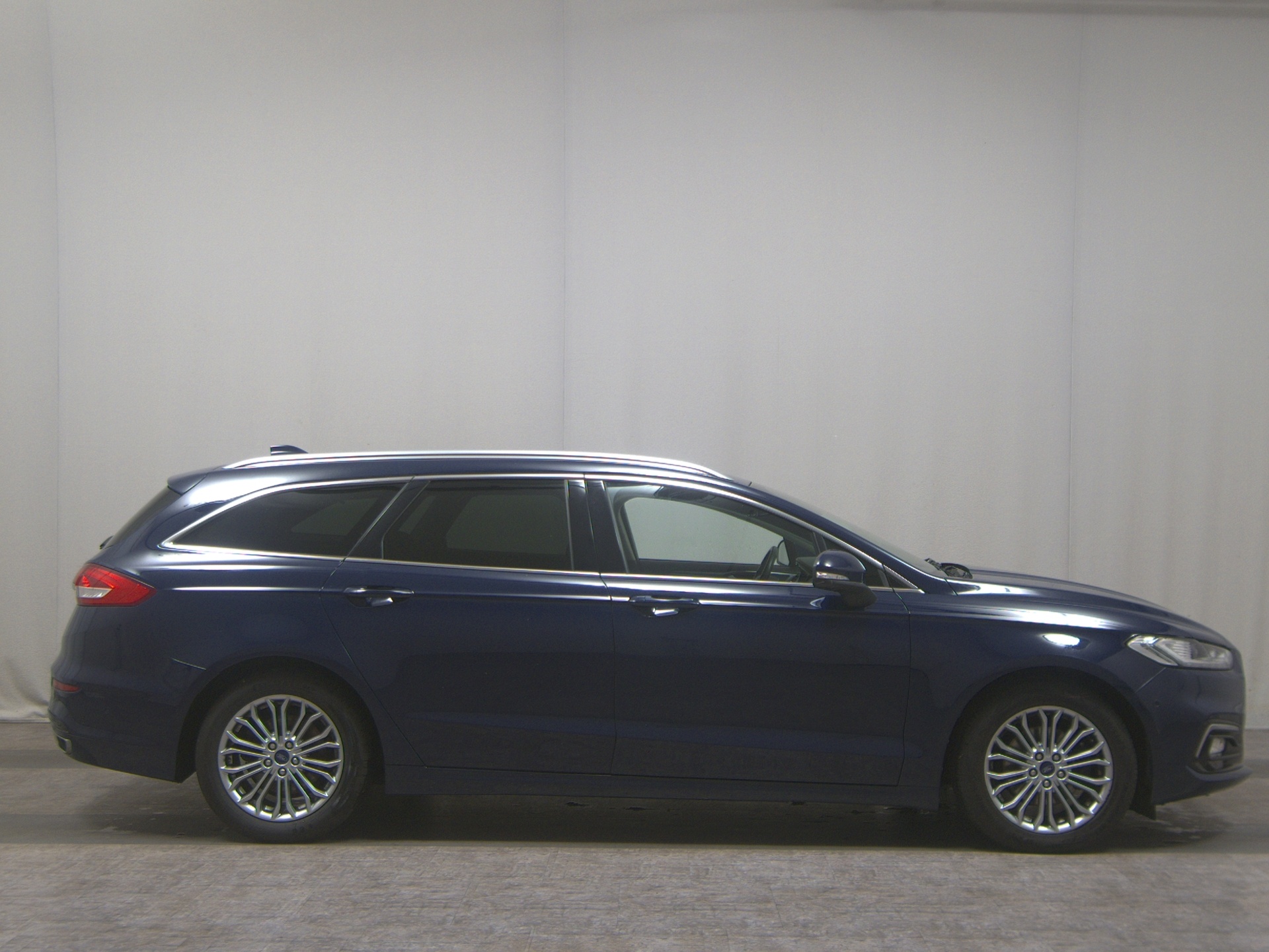 Ford Mondeo Turnier 2.0 EB Titanium Navi LED AHK ACC