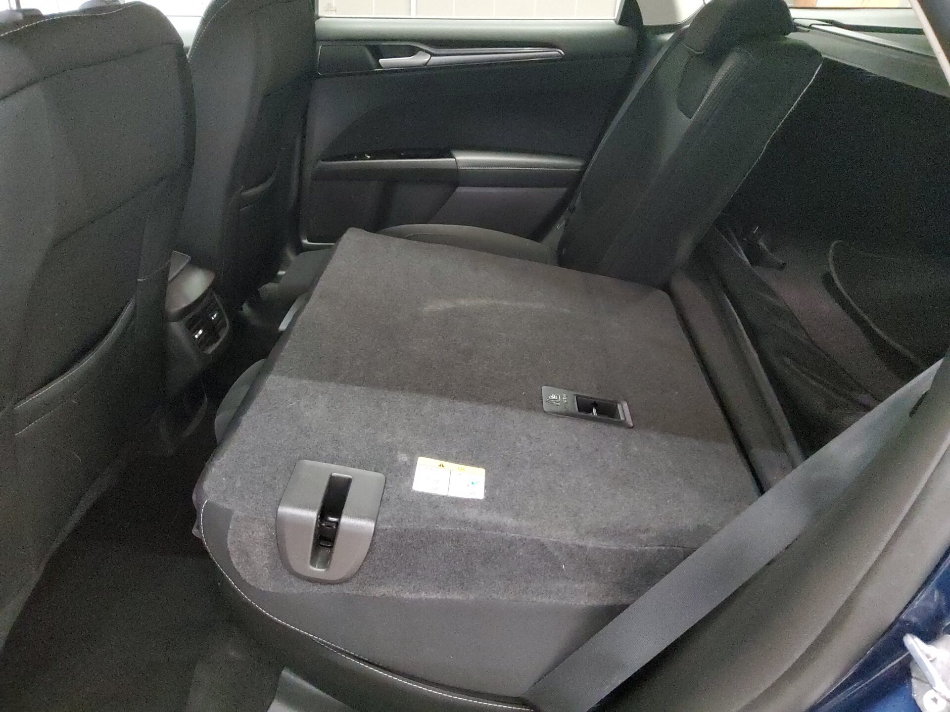 Ford Mondeo Turnier 2.0 EB Titanium Navi LED AHK ACC 9
