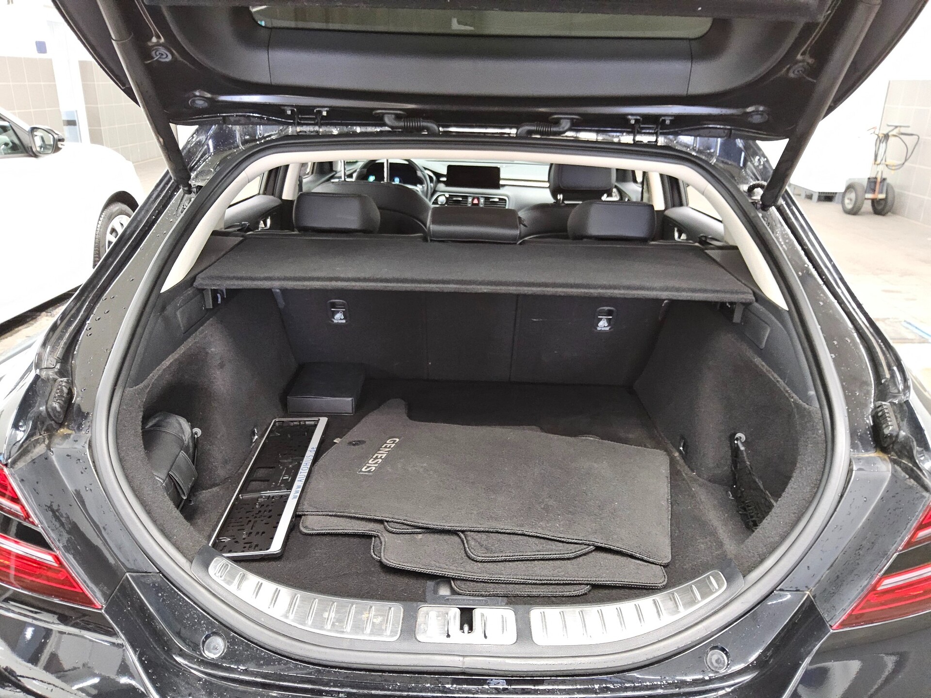 Genesis G70 Premium Leder Navi LED 360° Kamera ACC 12
