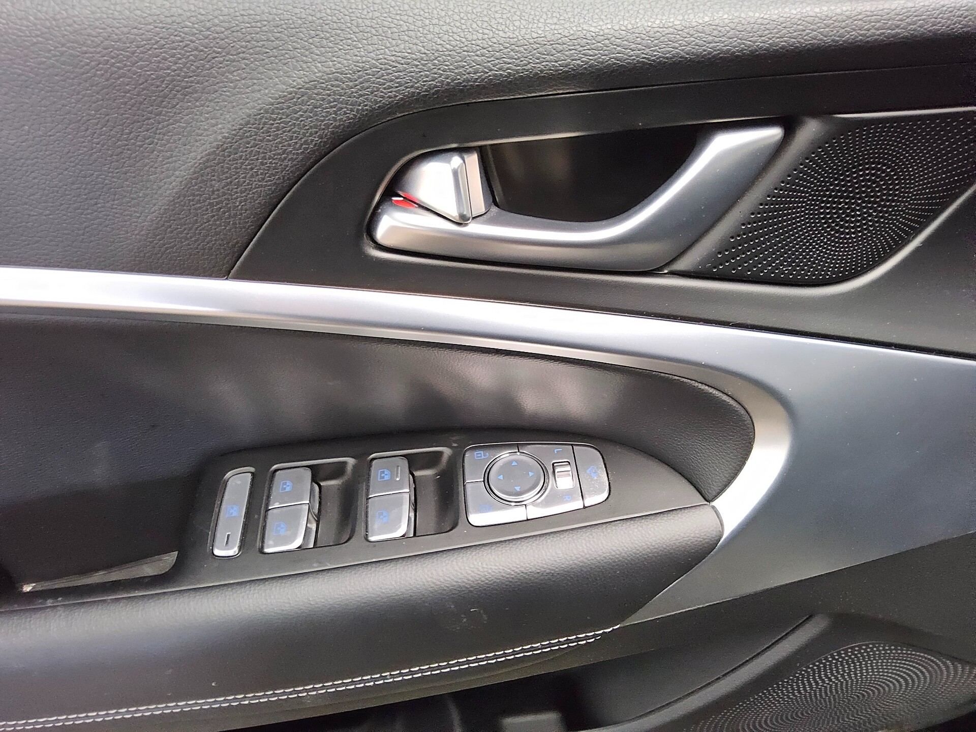Genesis G70 Premium Leder Navi LED 360° Kamera ACC 10