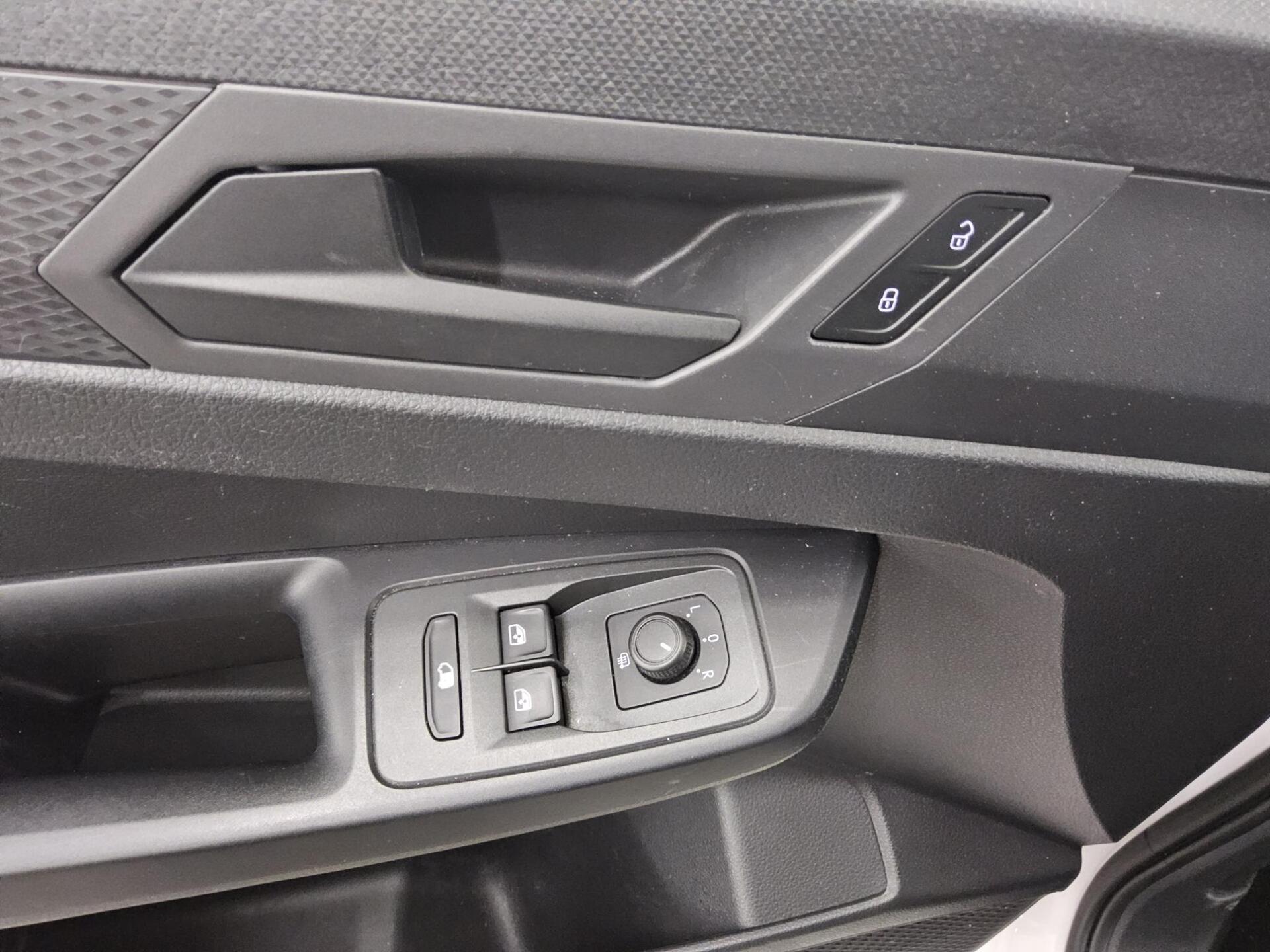 Volkswagen Caddy Cargo 2.0 TDI Kasten DAB+ AHK 9