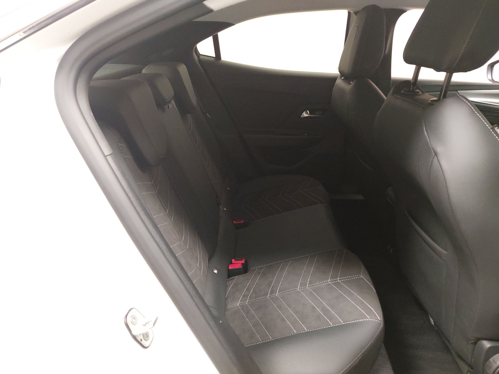 Opel Mokka-e Elegance NAVI CARPLAY ANDROID KLIMAAUT SHZ 12