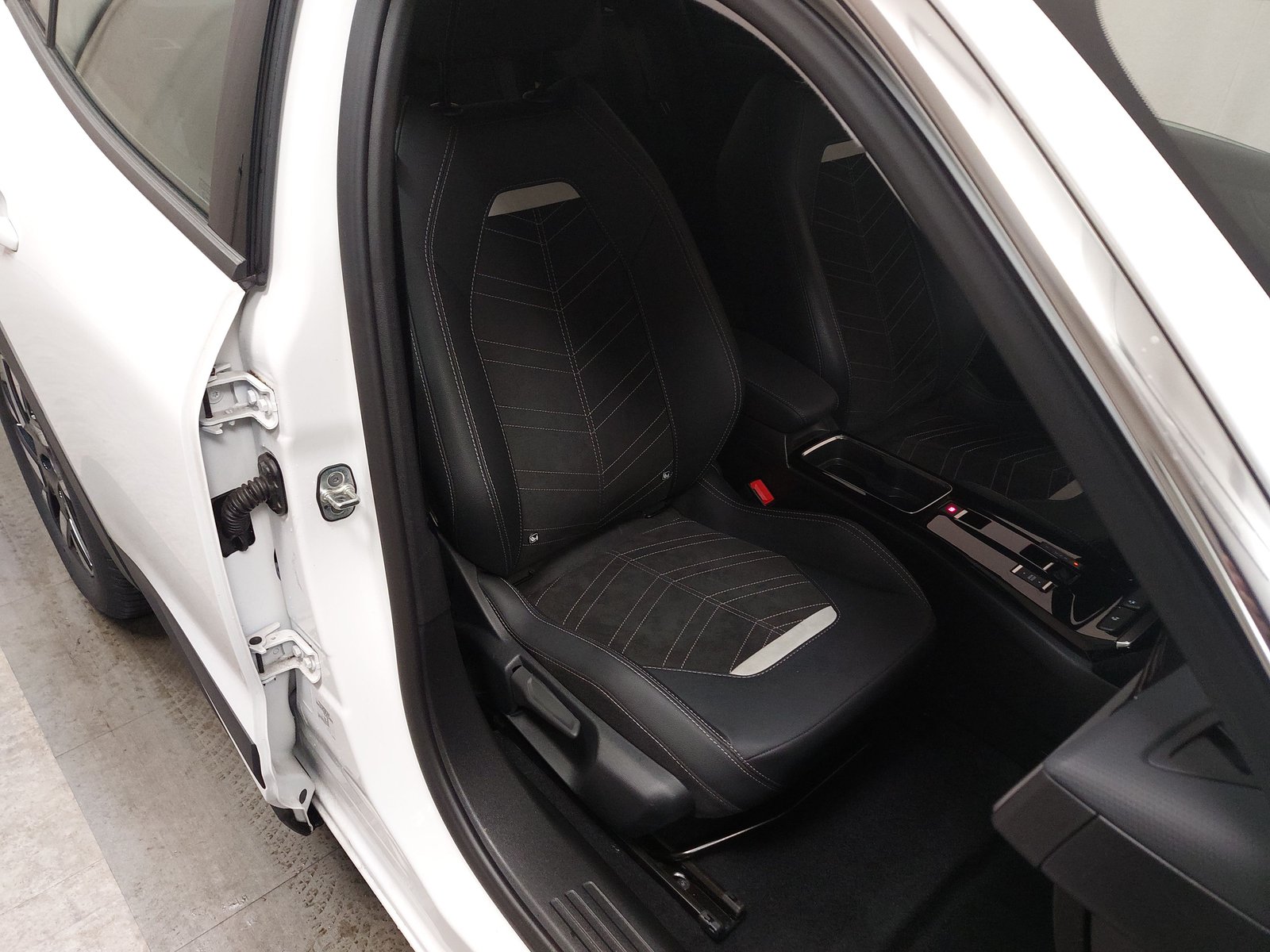 Opel Mokka-e Elegance NAVI CARPLAY ANDROID KLIMAAUT SHZ 10