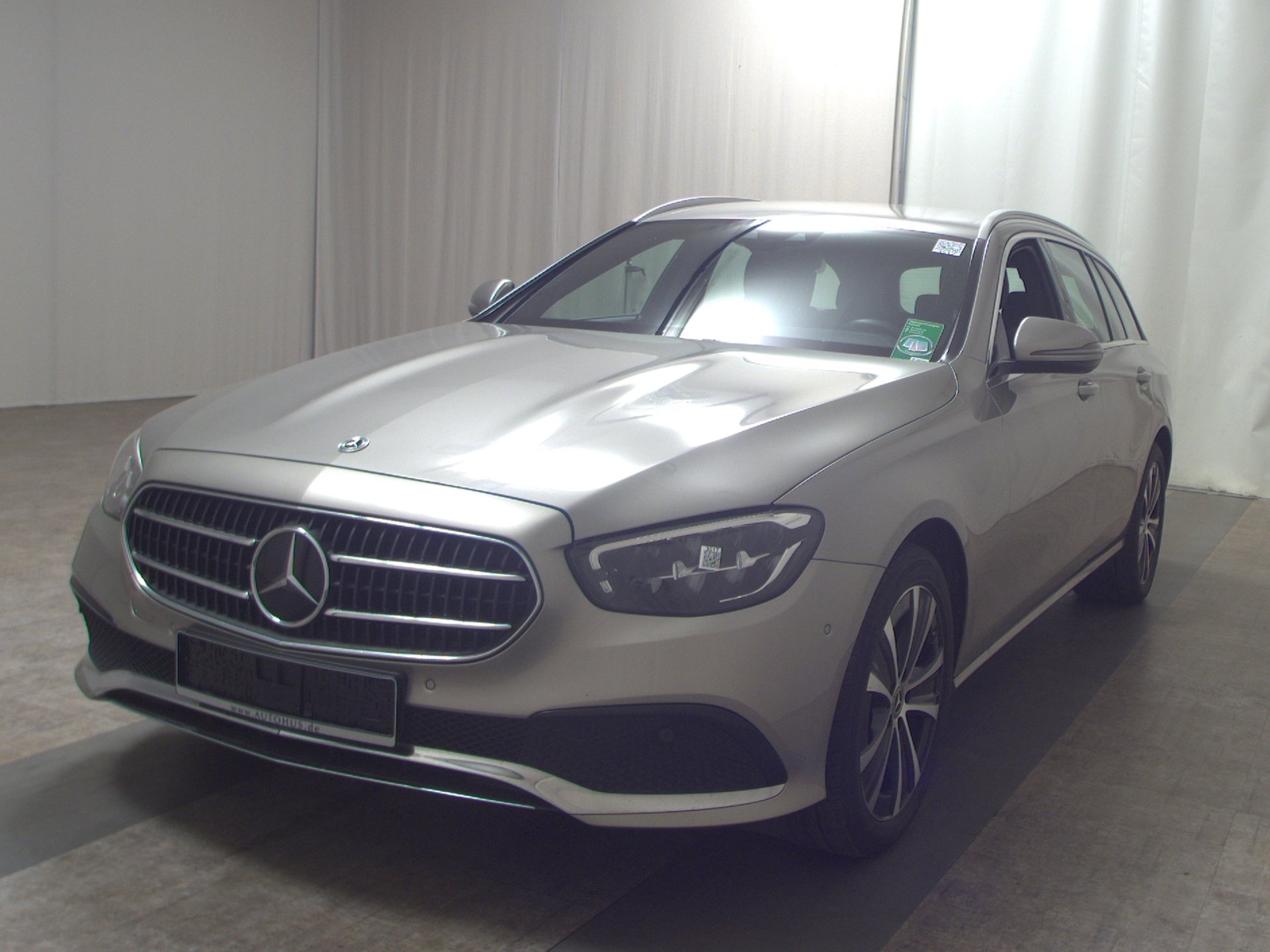 Mercedes-Benz E 300 T e Avantgarde T-Leder Navi LED RfK Dsitr+ 2