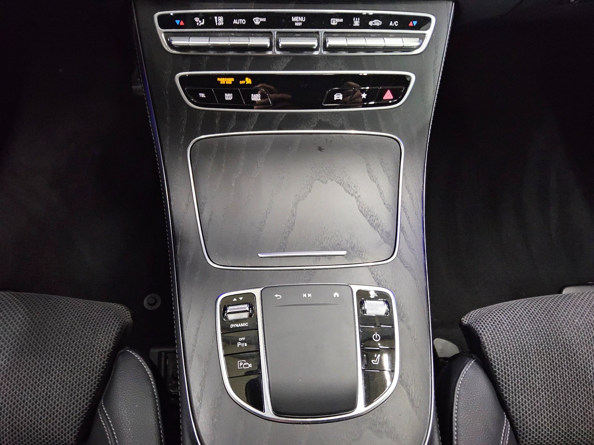 Mercedes-Benz E 300 T e Avantgarde T-Leder Navi LED RfK Dsitr+ 6