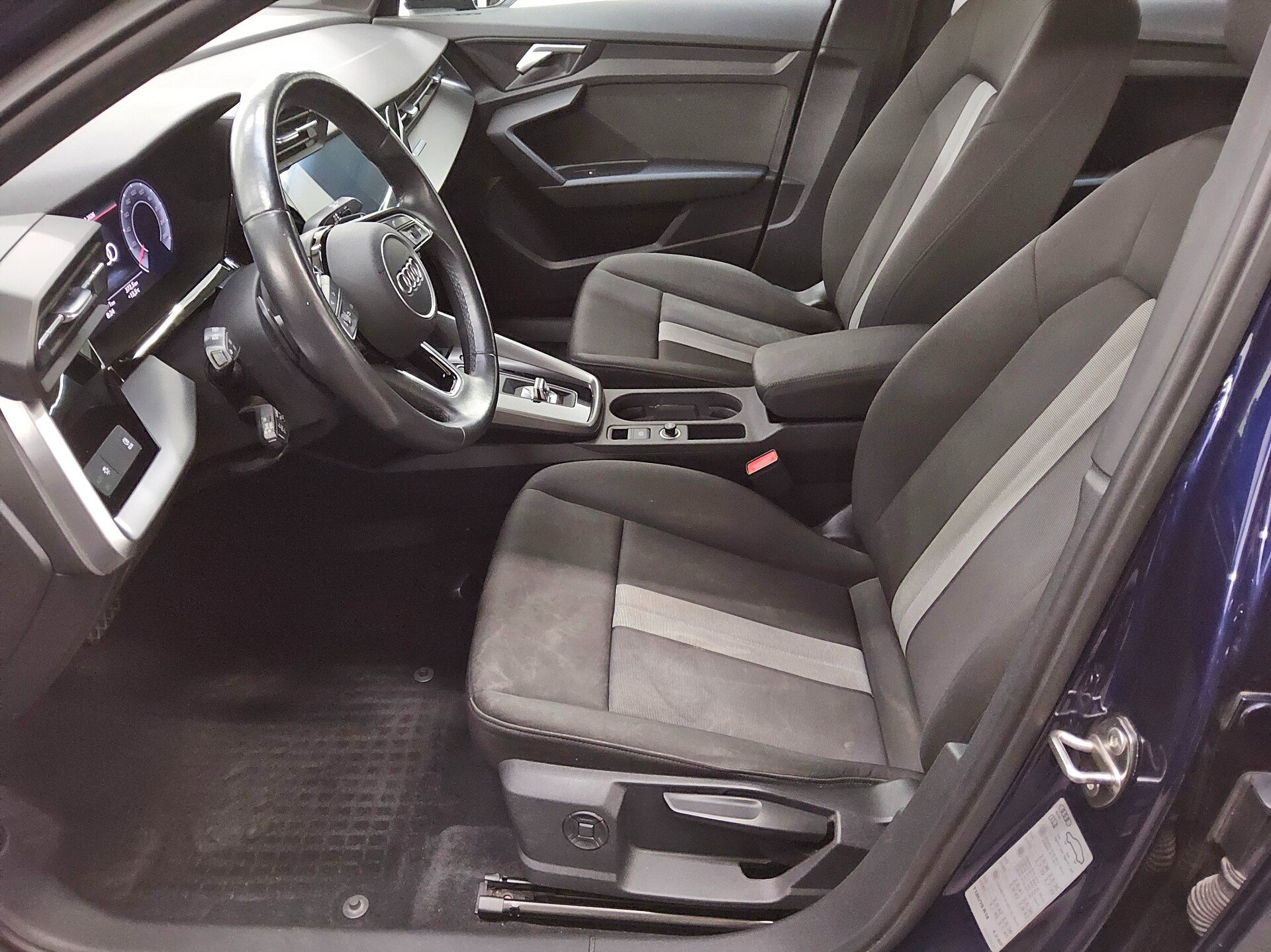 Audi A3 35 TDI advanced Navi LED vc+ Sound ACC Shz 9
