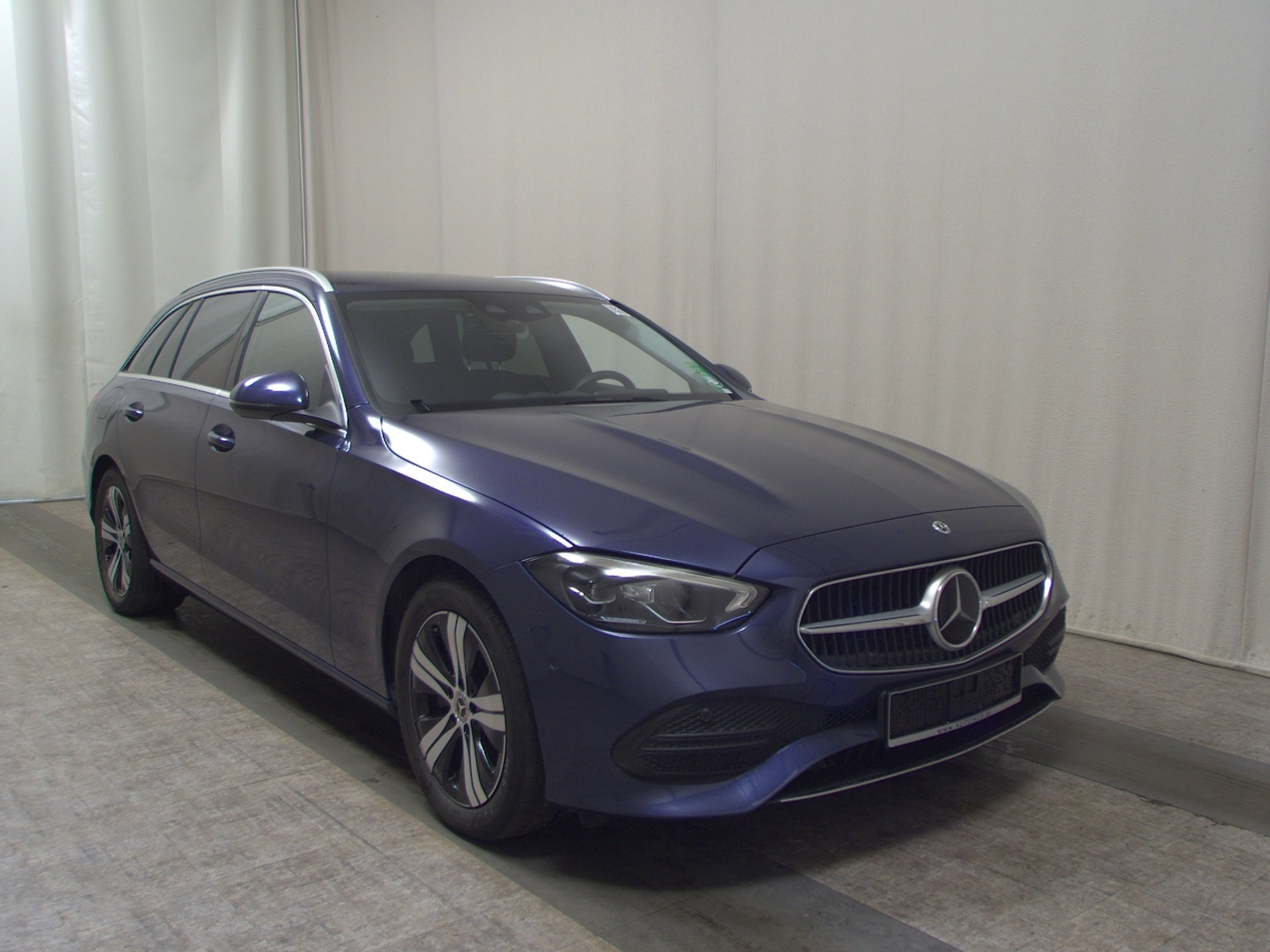 Mercedes-Benz C 220 T d Avantgarde Navi LED Shz el:Heck AHK PDC 3