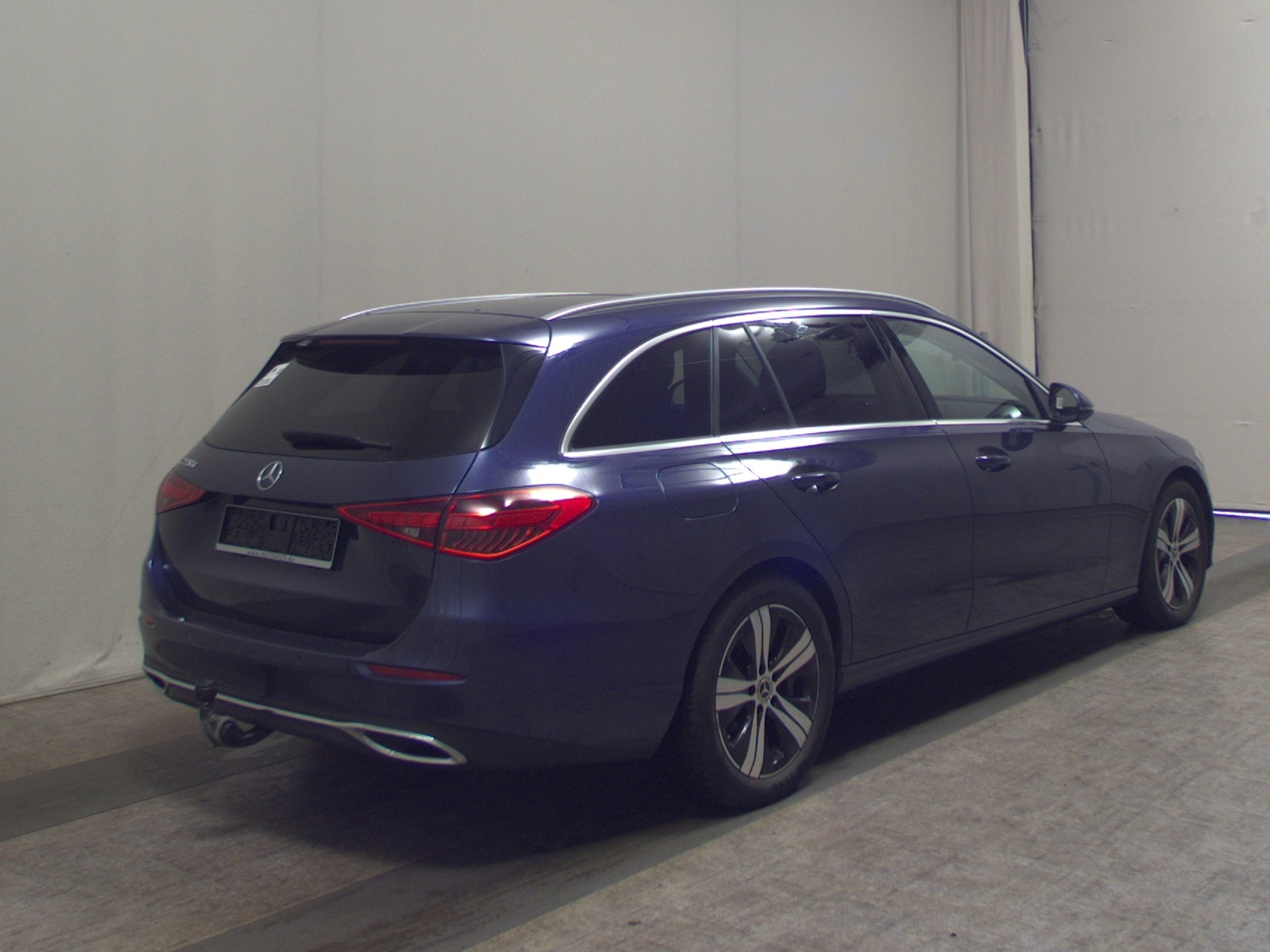 Mercedes-Benz C 220 T d Avantgarde Navi LED Shz el:Heck AHK PDC 4
