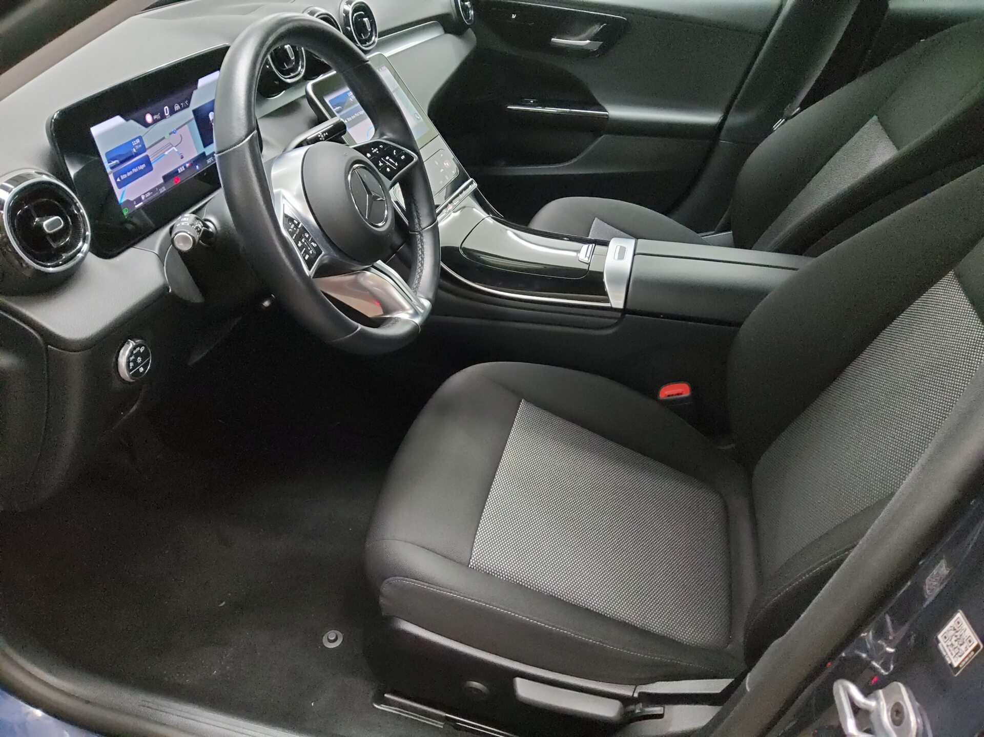Mercedes-Benz C 220 T d Avantgarde Navi LED Shz el:Heck AHK PDC 9