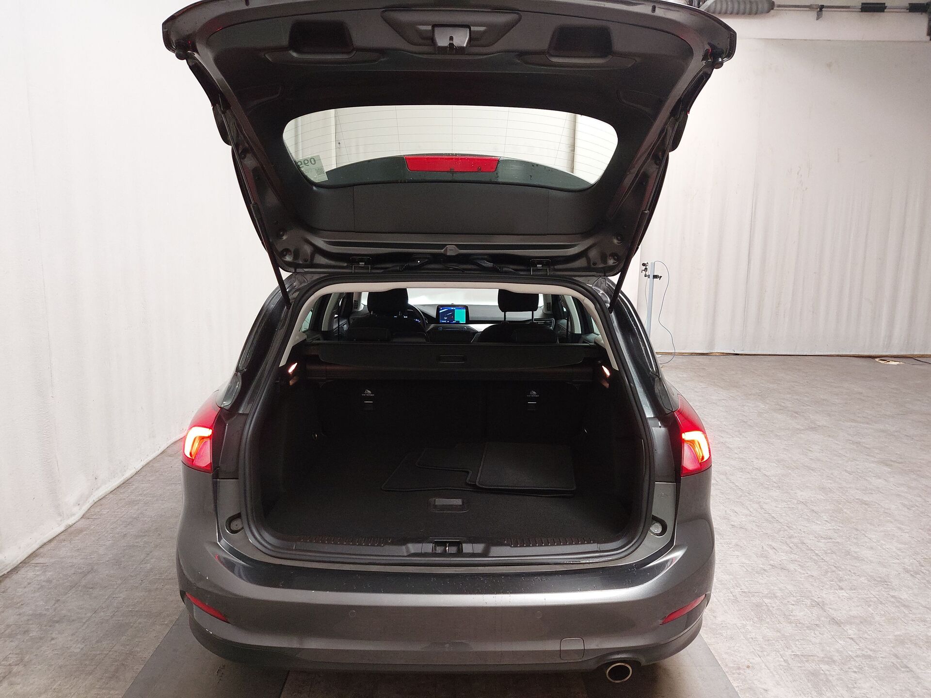 Ford Focus Turnier 1.5 EB Titanium NAVI SHZ PDC LED ACC 15