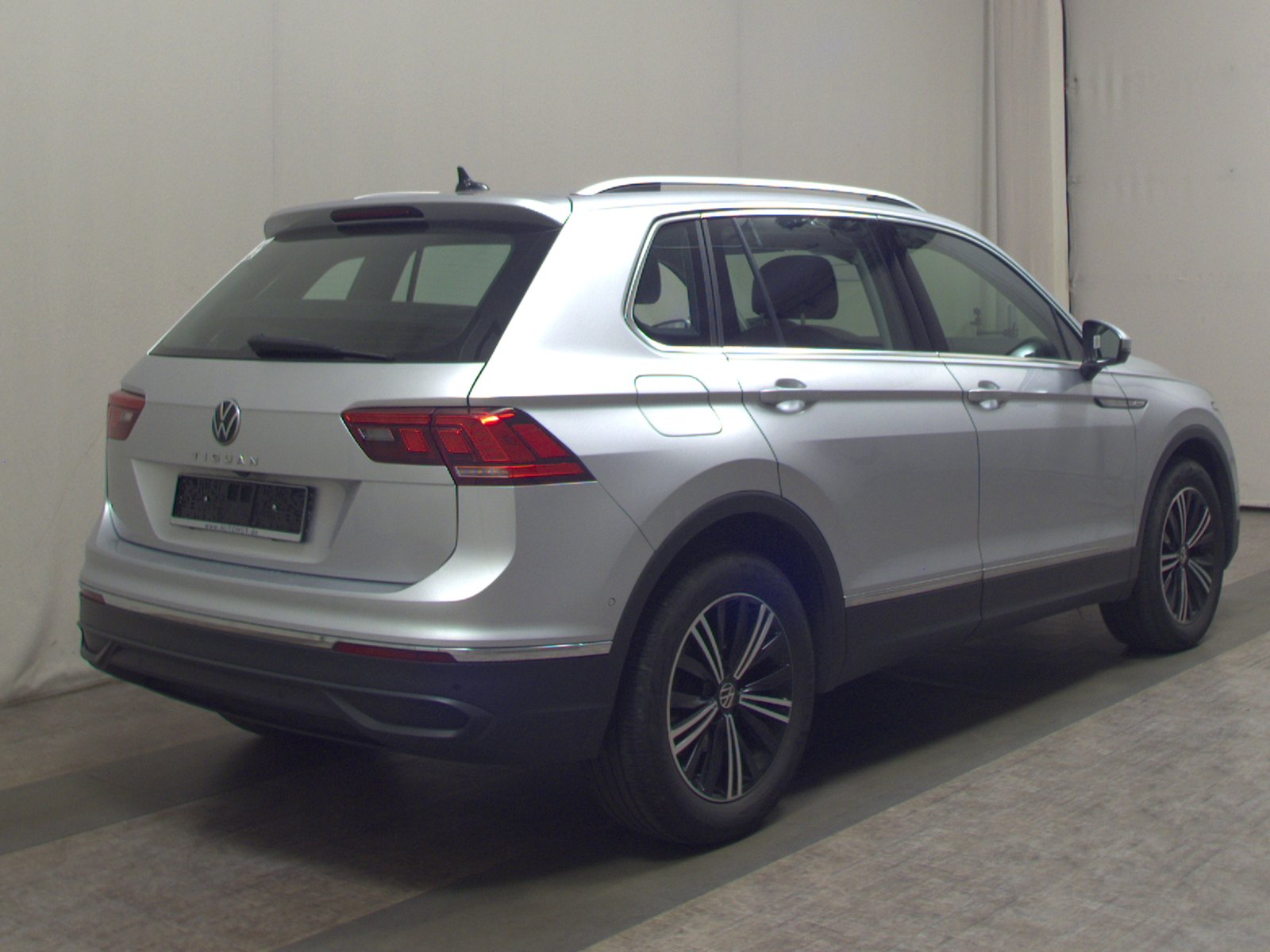 Volkswagen Tiguan 2.0 TDI Life Navi Matrix DC PDC 4