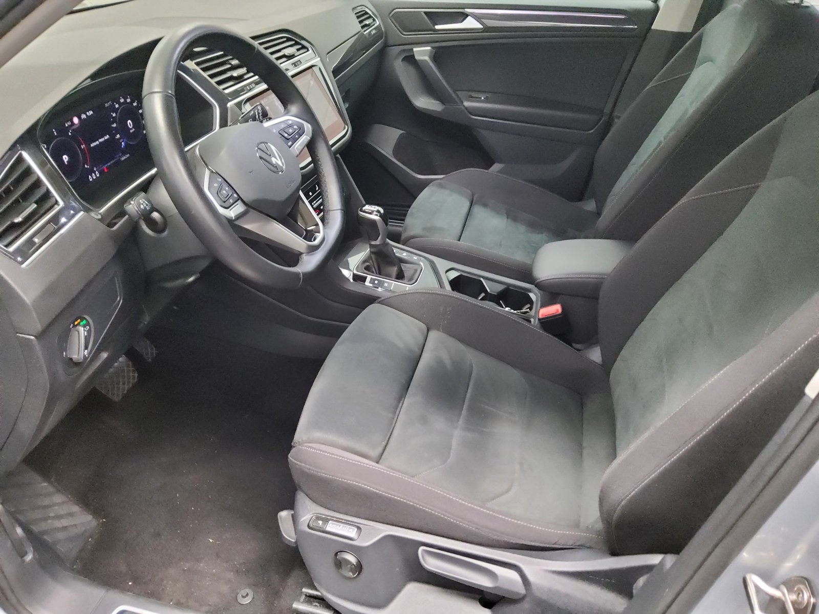 Volkswagen Tiguan 2.0 TDI Life Navi Matrix DC PDC 9