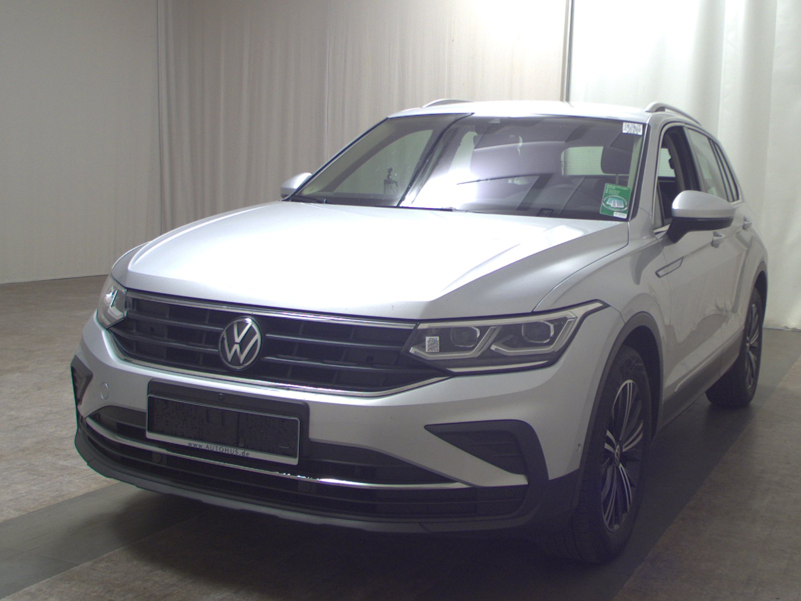 Volkswagen Tiguan 2.0 TDI Life Navi Matrix DC PDC 2
