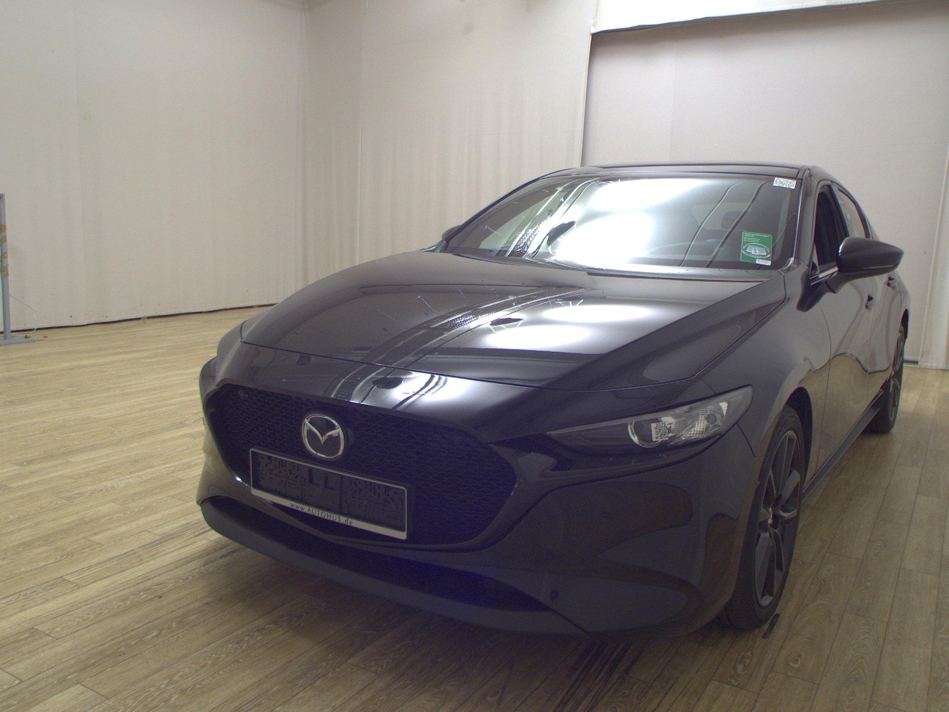 Mazda 3 2.0 SKYACTIV-G Homura Navi LED RfK HuD PDC Shz 2