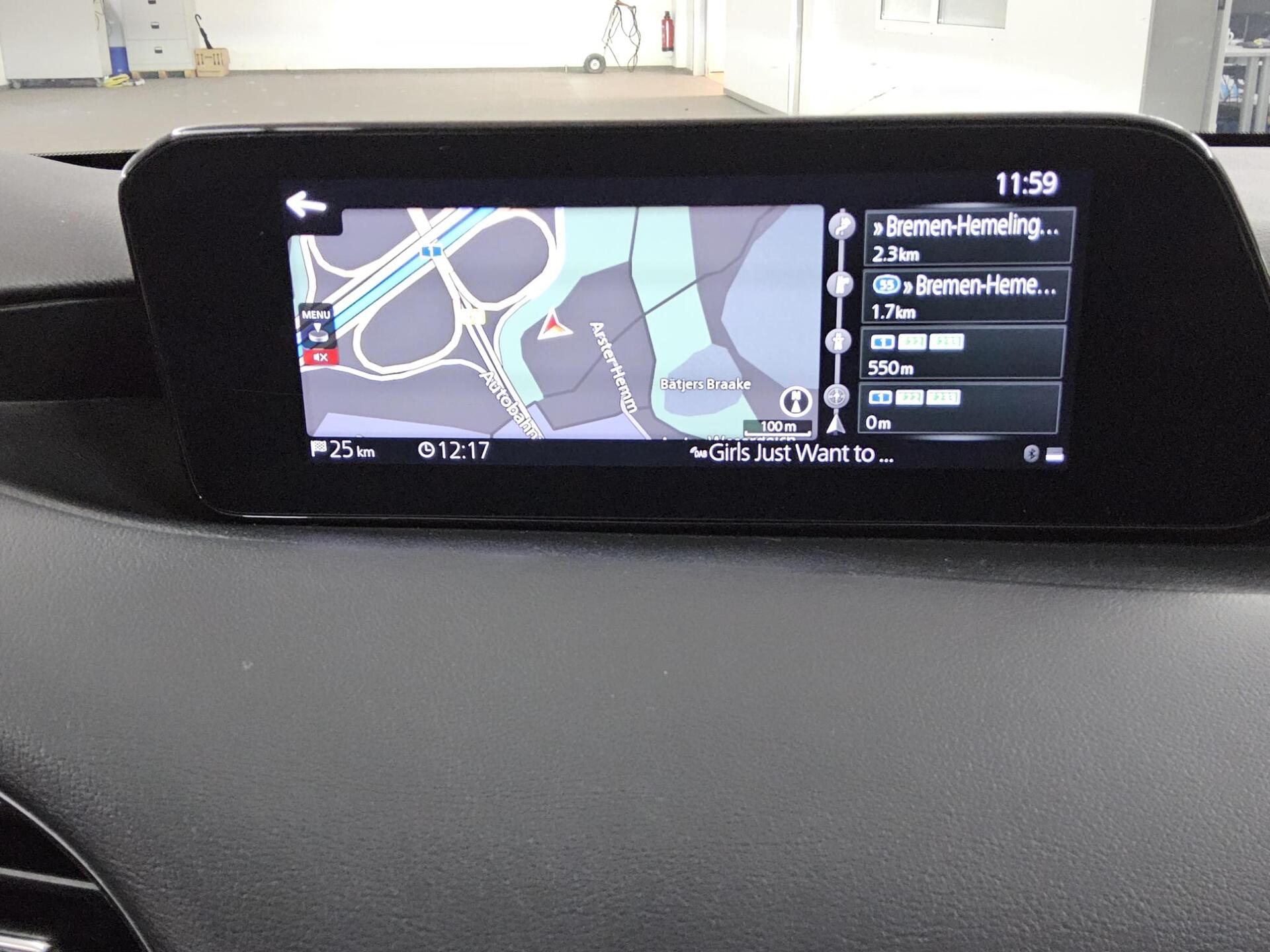 Mazda 3 2.0 SKYACTIV-G Homura Navi LED RfK HuD PDC Shz 7