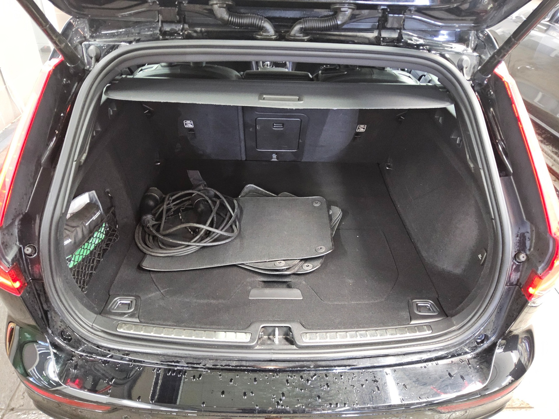 Volvo V60 T6 AWD R-Design T-Leder Navi LED AHK RfK ACC 12