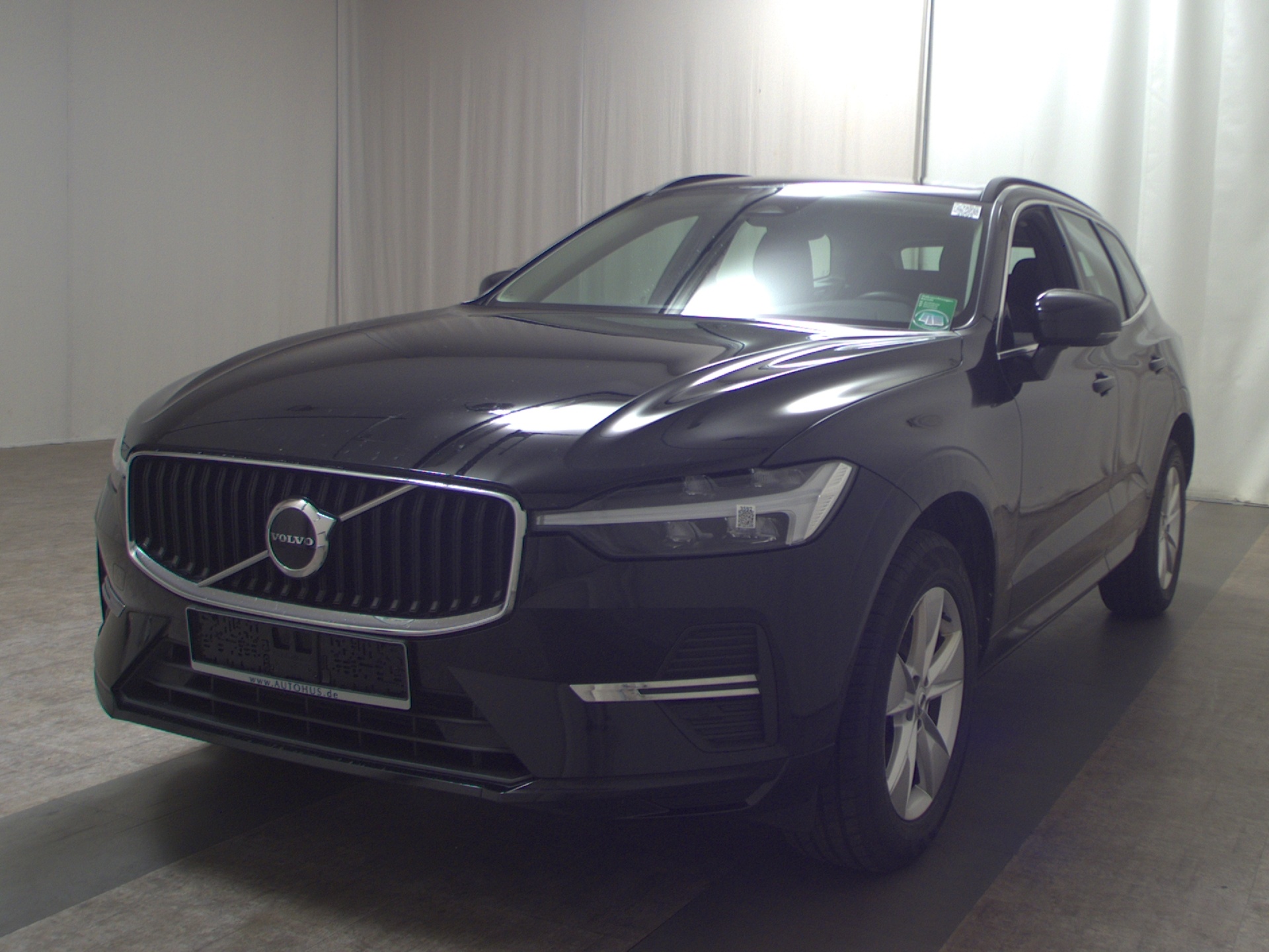 Volvo XC60 B4 D AWD Core Navi LED RfK PDC Shz 2