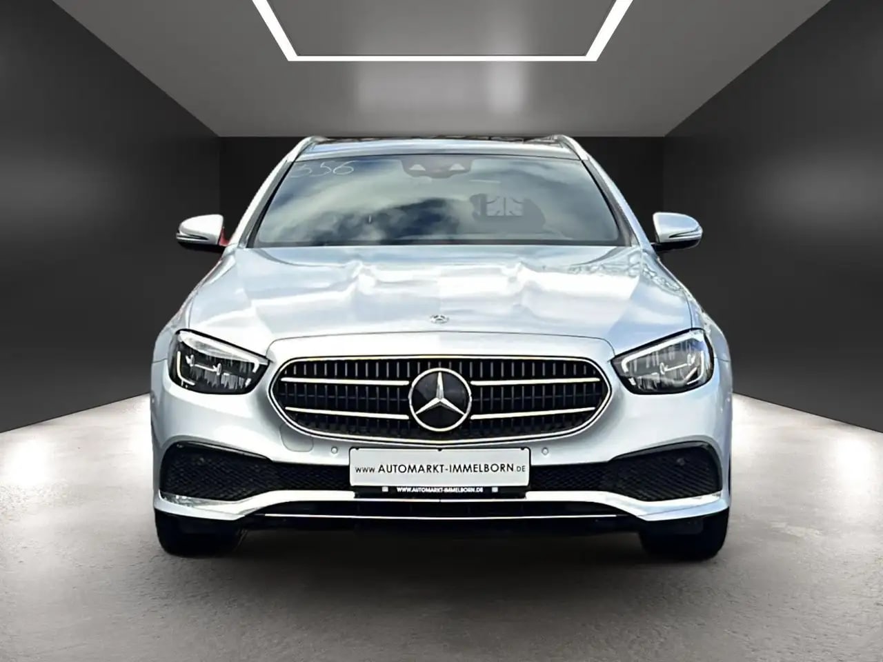 Mercedes-Benz E 300 de Distro*HUD*Pano*Kamera*Leder*LED*SOH91% 12