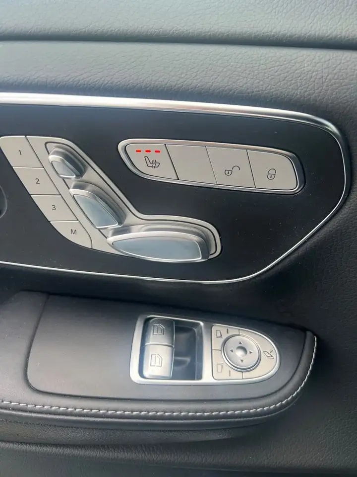 Mercedes-Benz V 300 LANG 4M AIRMATIC PANO WEBASTO EL.TÜREN AHK 14