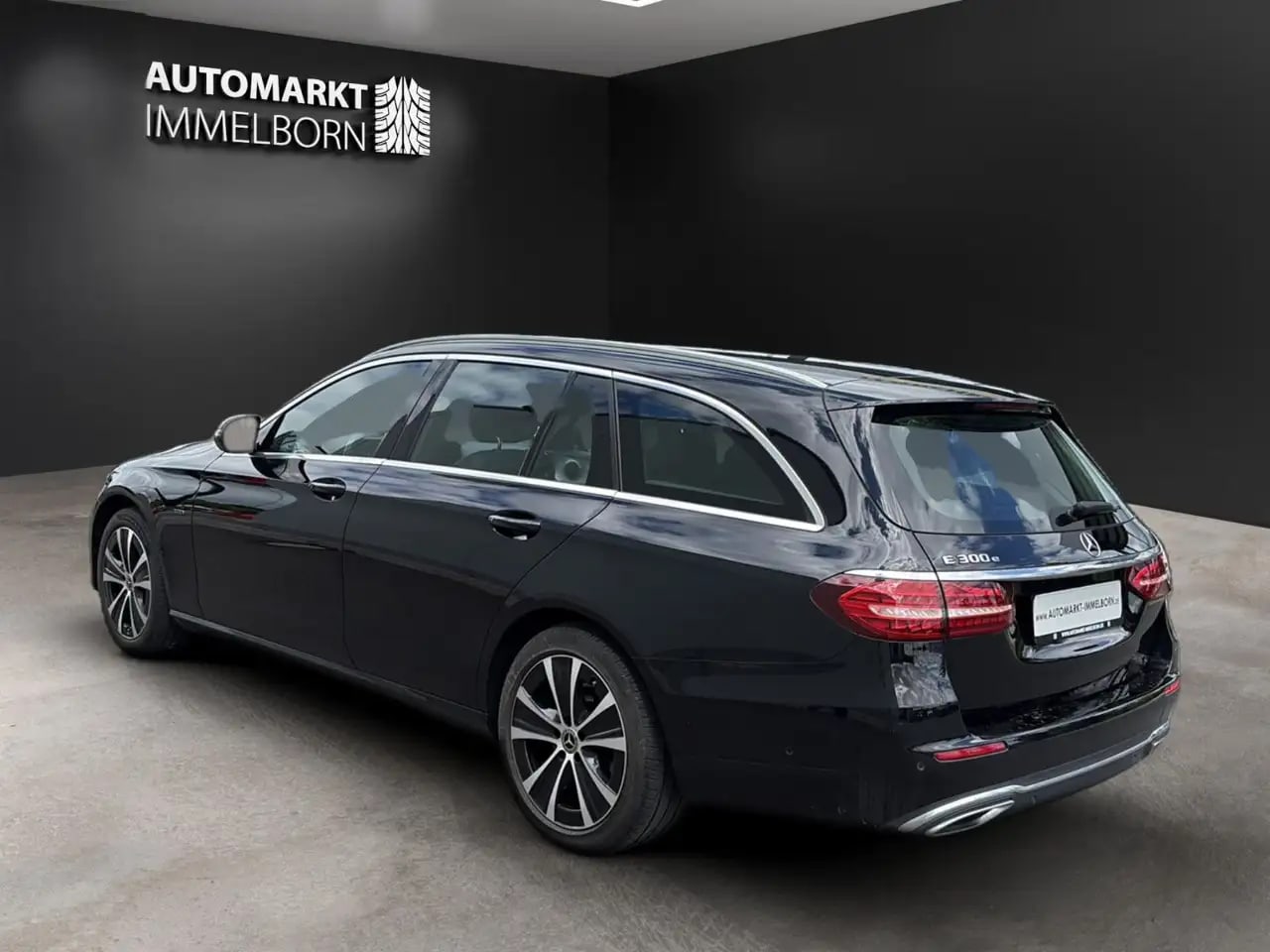 Mercedes-Benz E 300 e aHK*Kamera*LED*DAB*VollLeder*MBUX*Navi 5