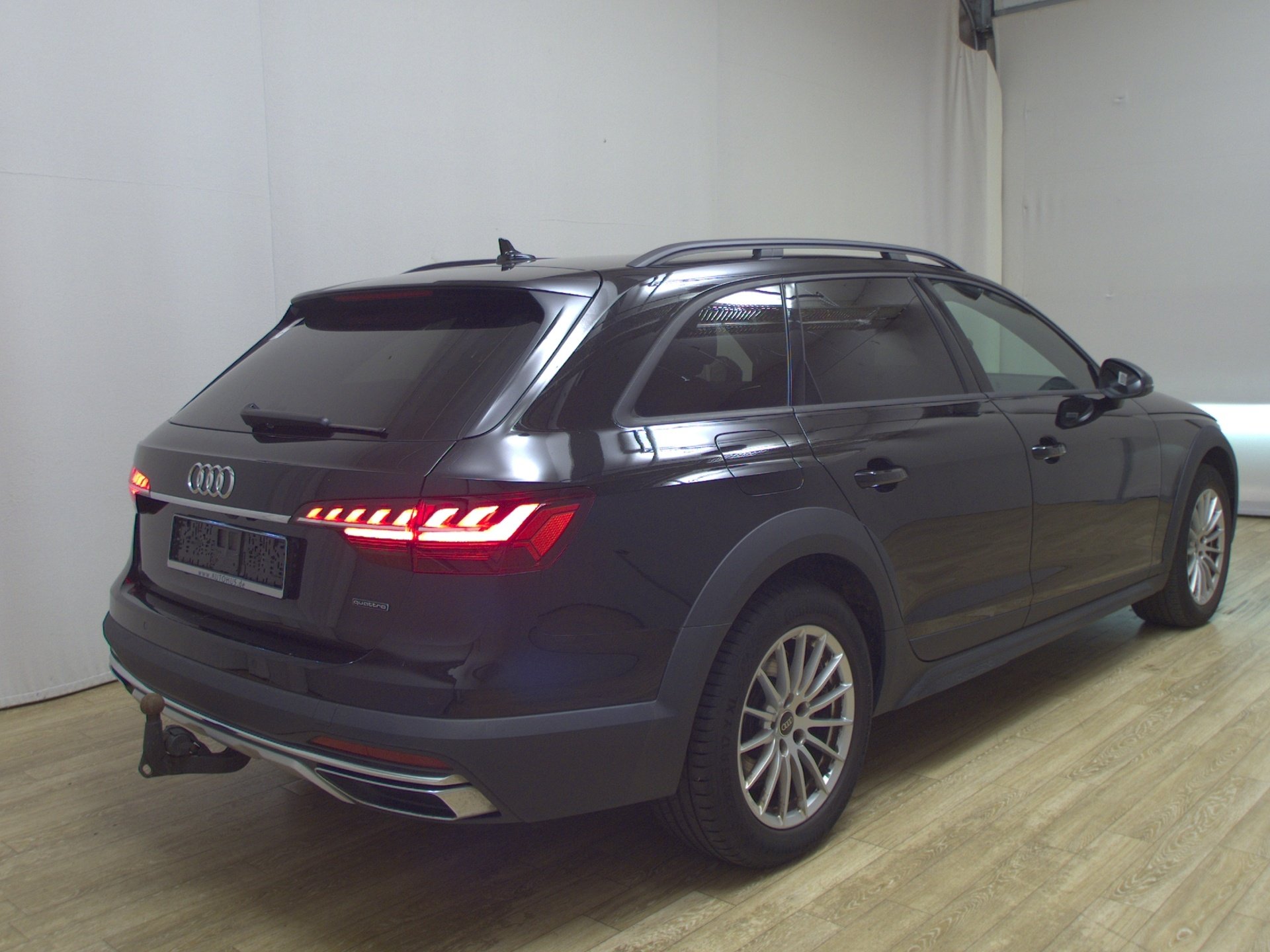 Audi A4 Allroad 40 TDI Qu. Navi Matrix T-Leder AHK RFK 4