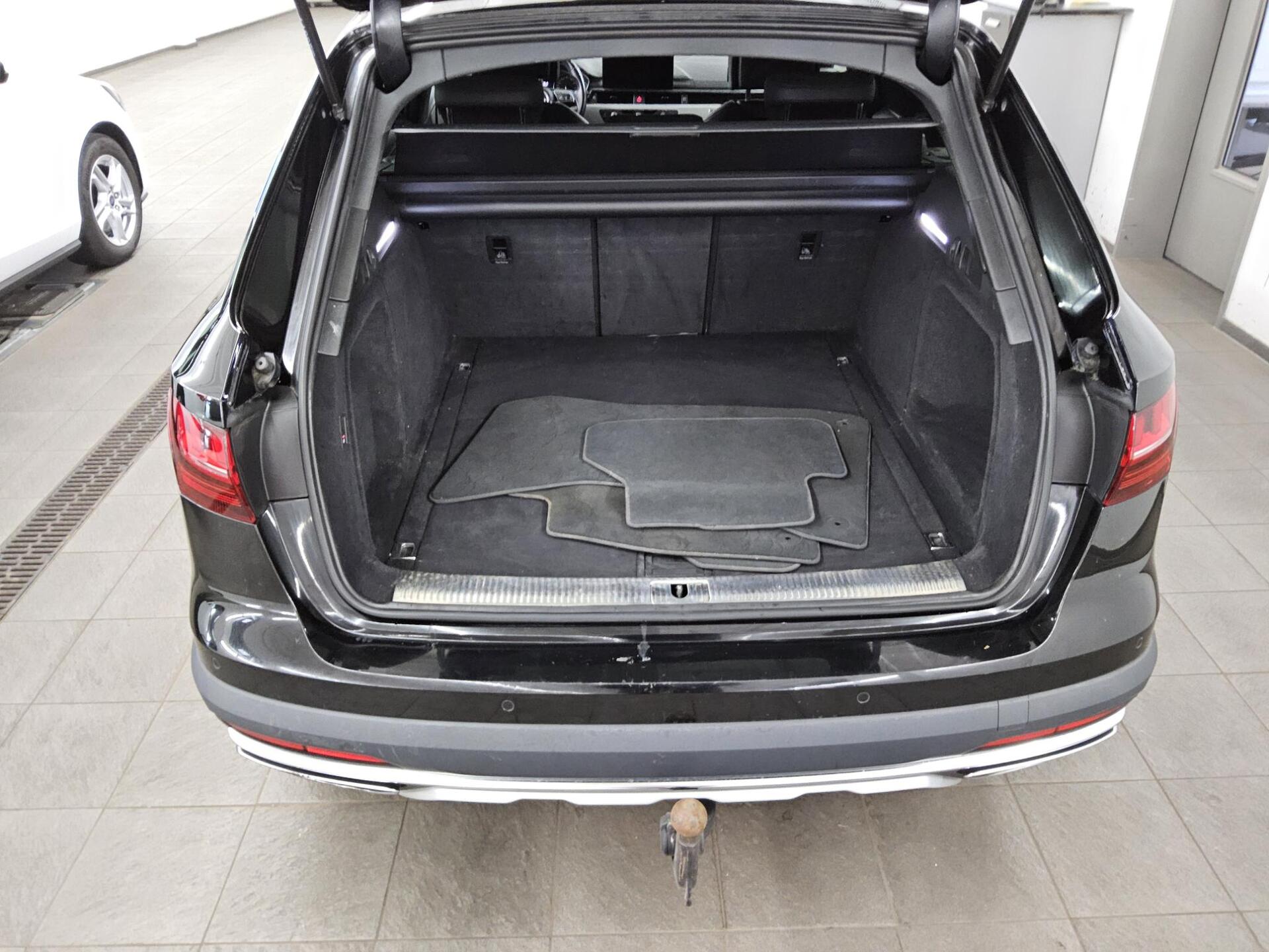 Audi A4 Allroad 40 TDI Qu. Navi Matrix T-Leder AHK RFK 11