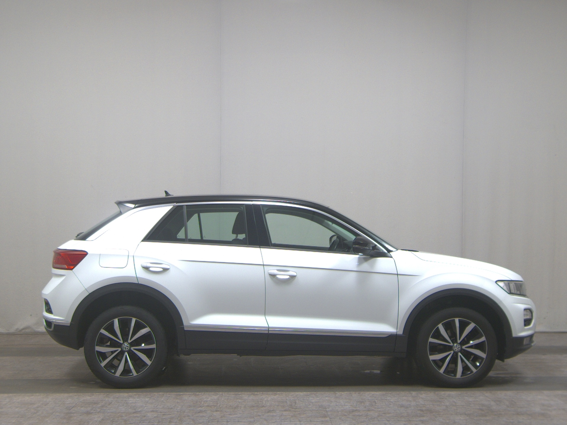 Volkswagen T-Roc 1.0 TSI Style Navi AID ACC PDC Shz MFL