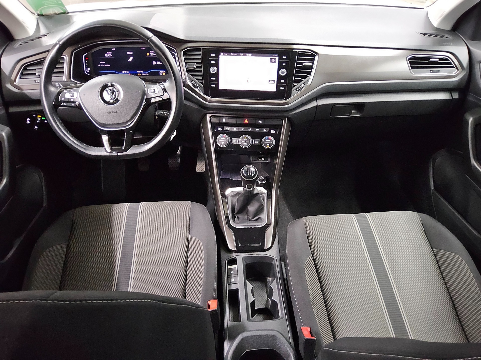 Volkswagen T-Roc 1.0 TSI Style Navi AID ACC PDC Shz MFL 5