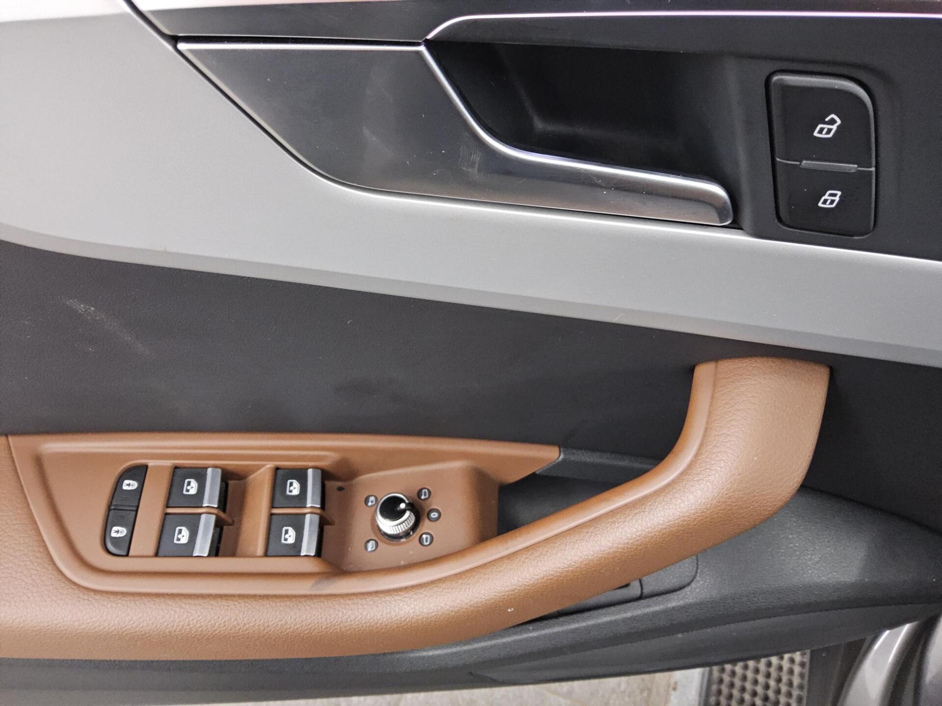 Audi A4 Avant 30 TDI Leder Navi LED vc HuD Ambiente 10