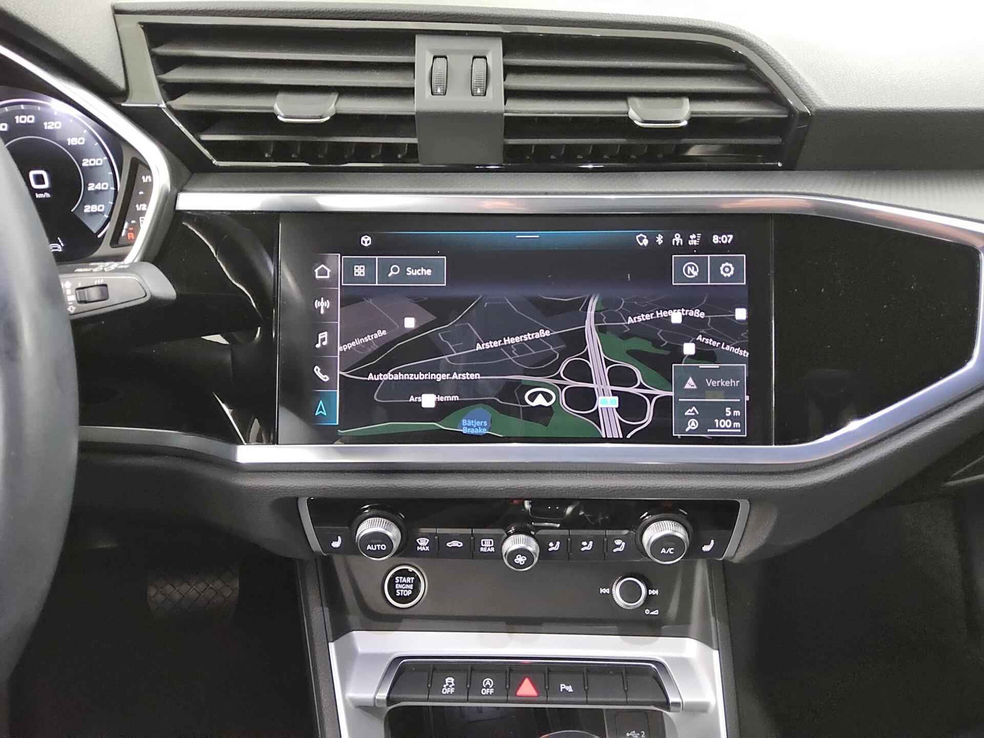 Audi Q3 35 TDI advanced Leder Navi LED vc ACC Sound 7