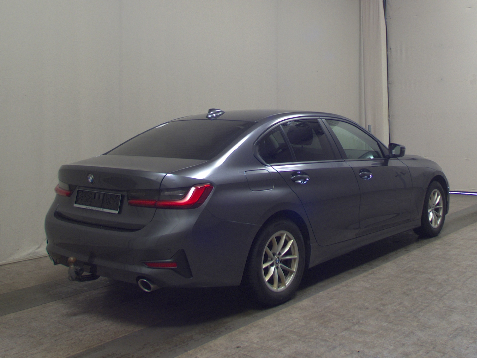 BMW 320dA Advantage Navi LED Ahk PDC SHZ 4