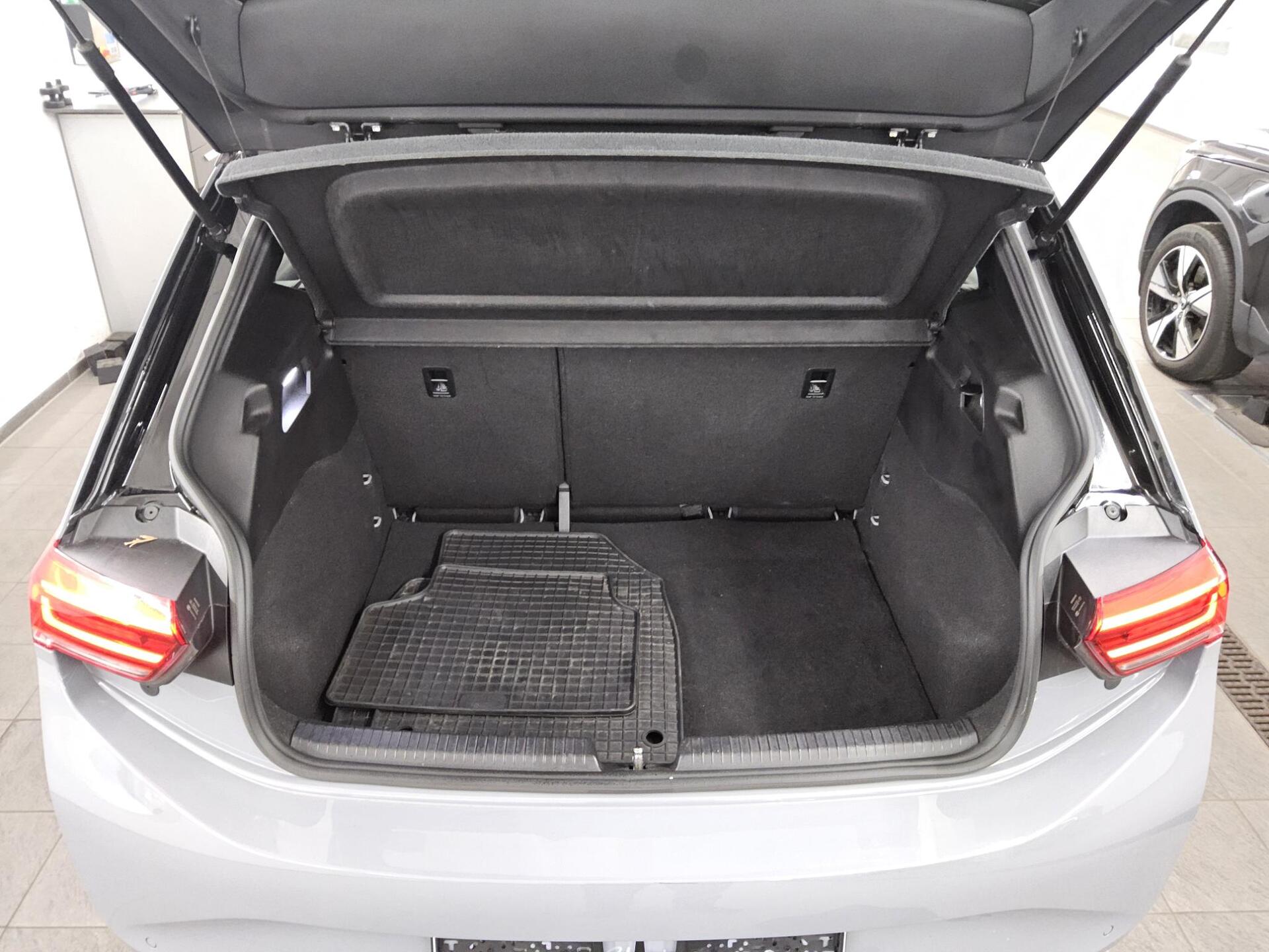 Volkswagen ID.3 Pro Performance Navi LED PDC 12