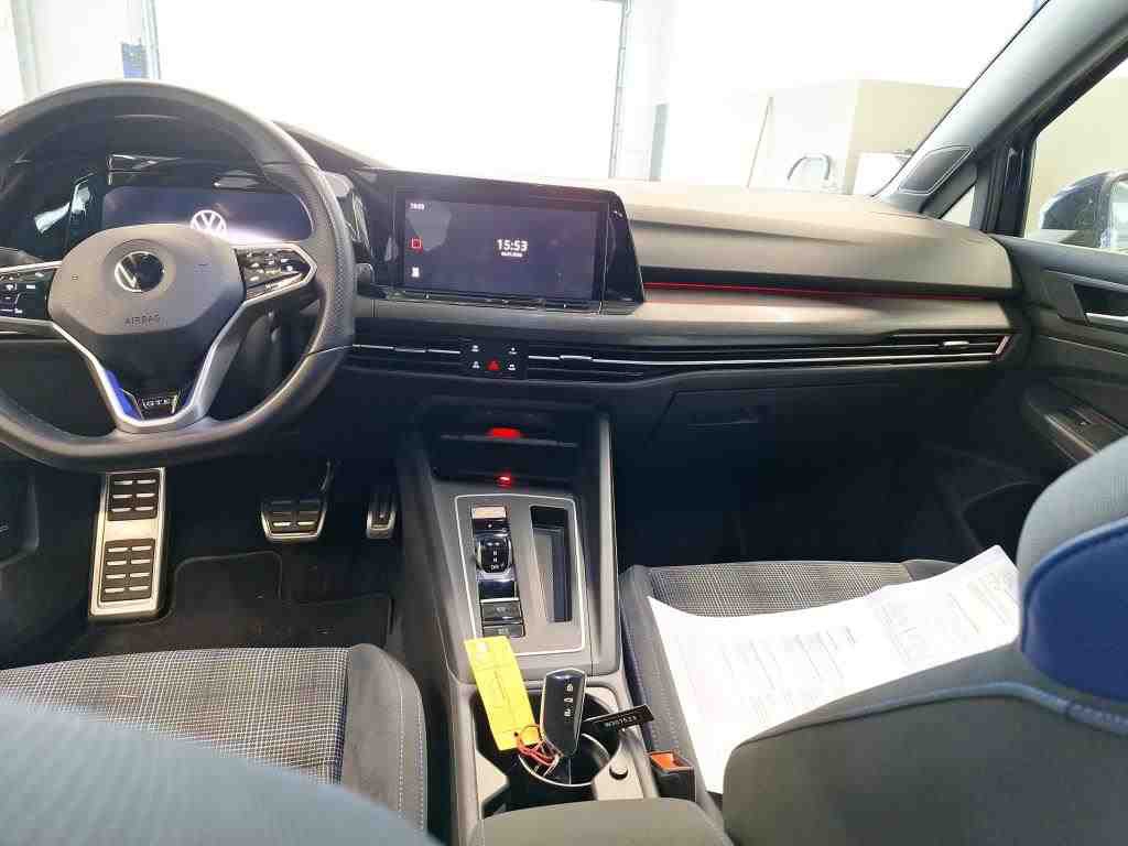 Volkswagen Golf-8 Var. GTE 1.4 TSI GTE NAVI KLIMAAUT SHZ PDC 5
