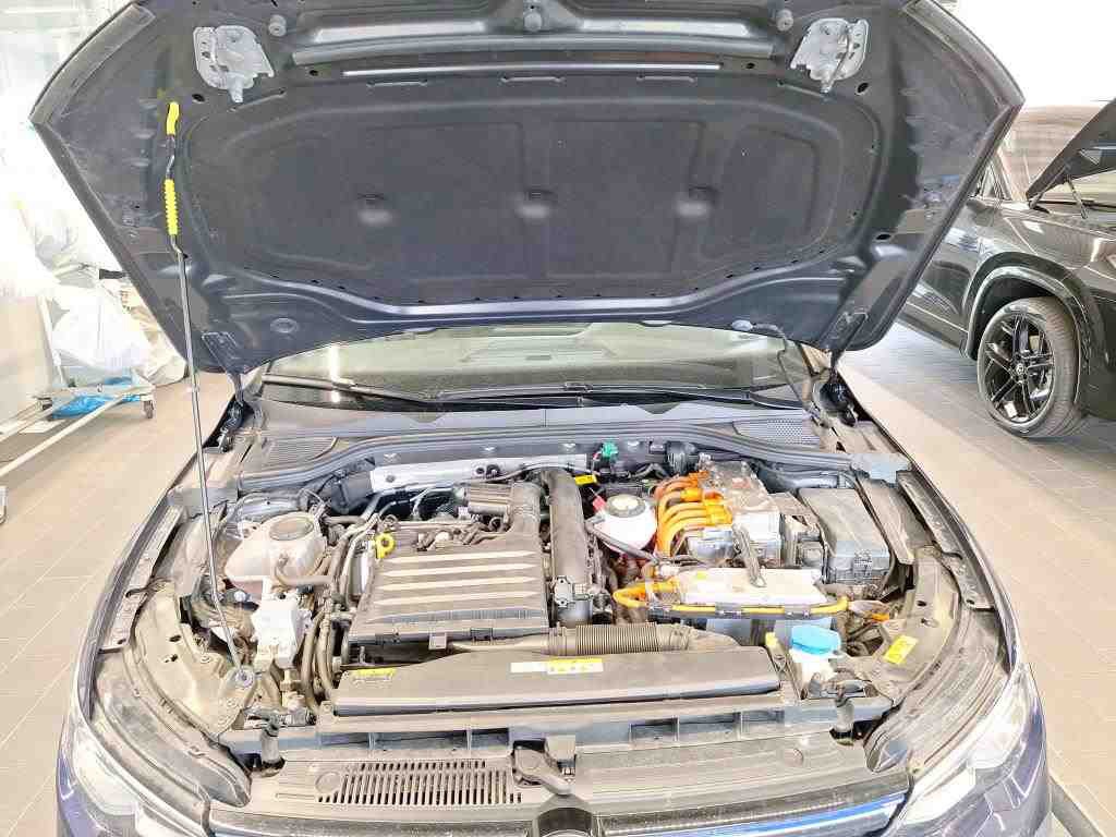 Volkswagen Golf-8 Var. GTE 1.4 TSI GTE NAVI KLIMAAUT SHZ PDC 11