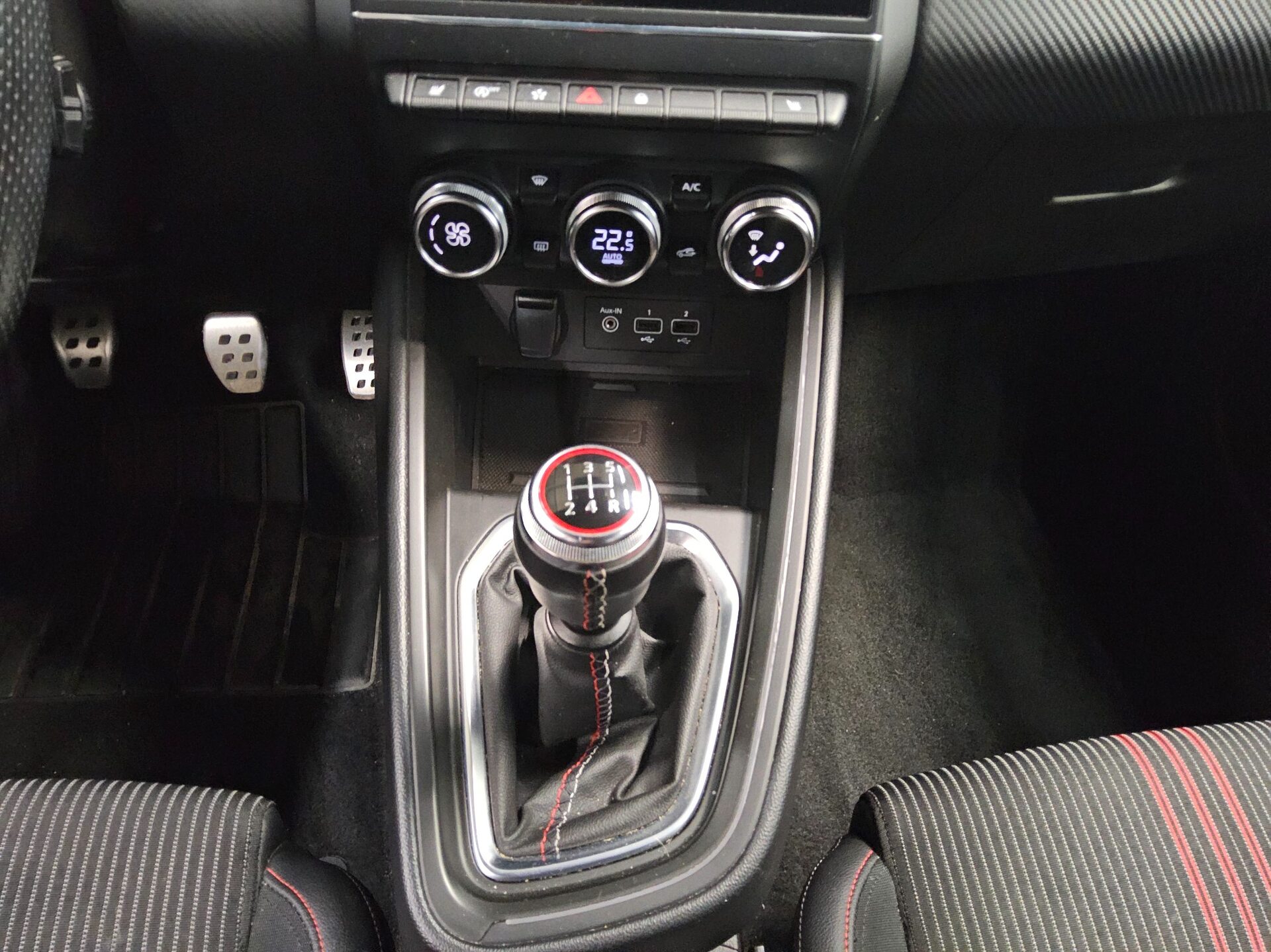 Renault Clio 1.0 6