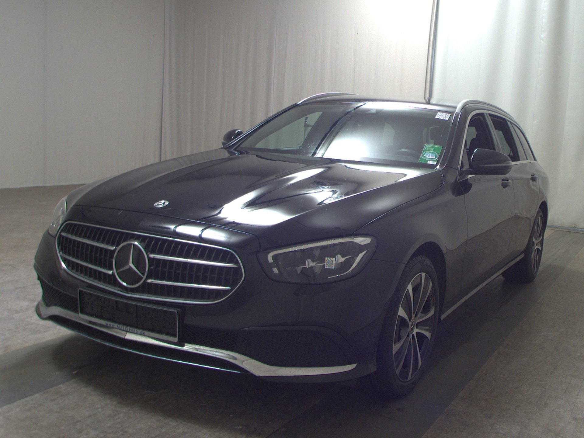 Mercedes-Benz E 300 T de Avantgarde Navi LED Widescreen AHK 2