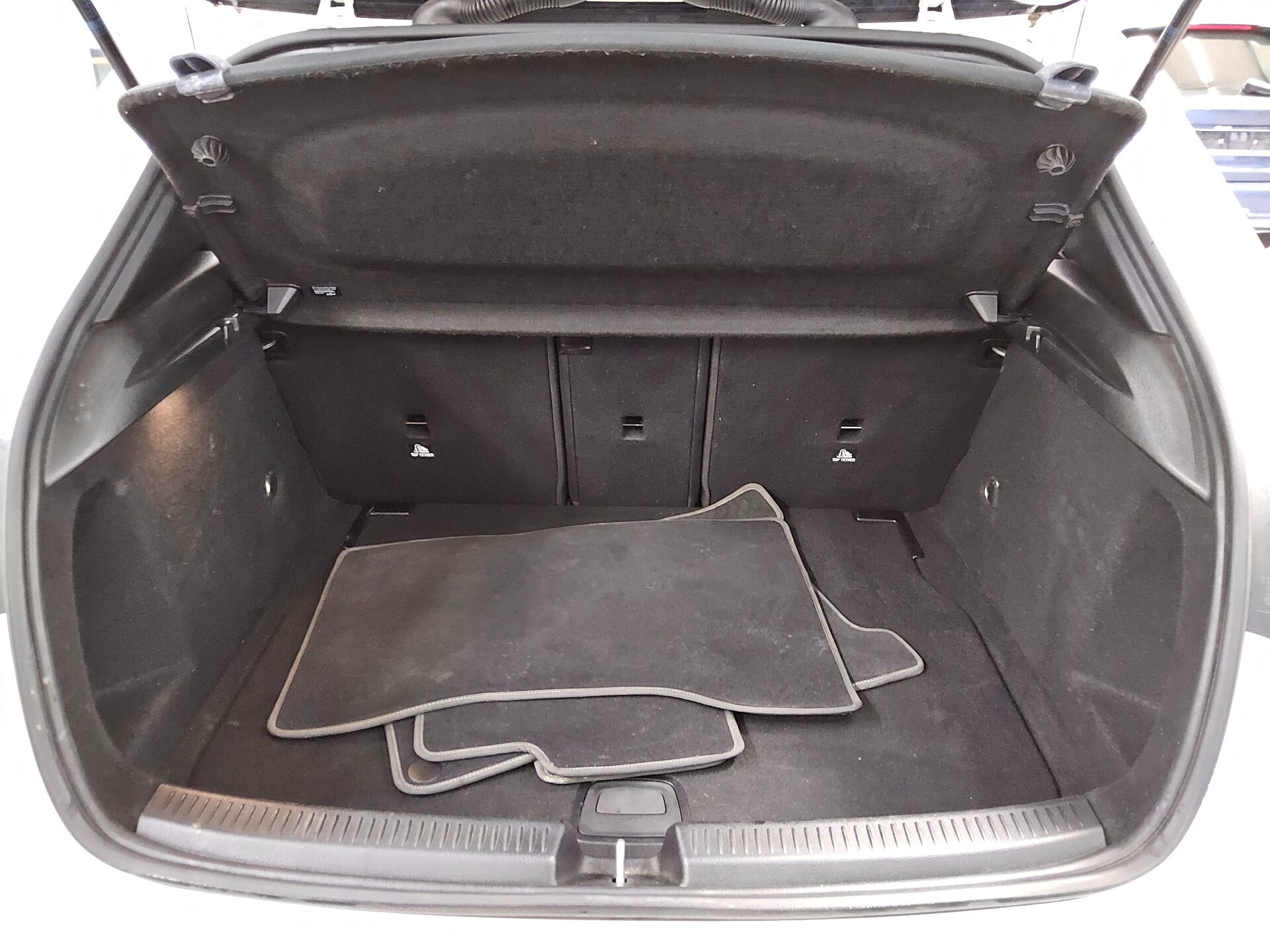 Mercedes-Benz A 180 d T-Leder Navi LED PDC RfK 12