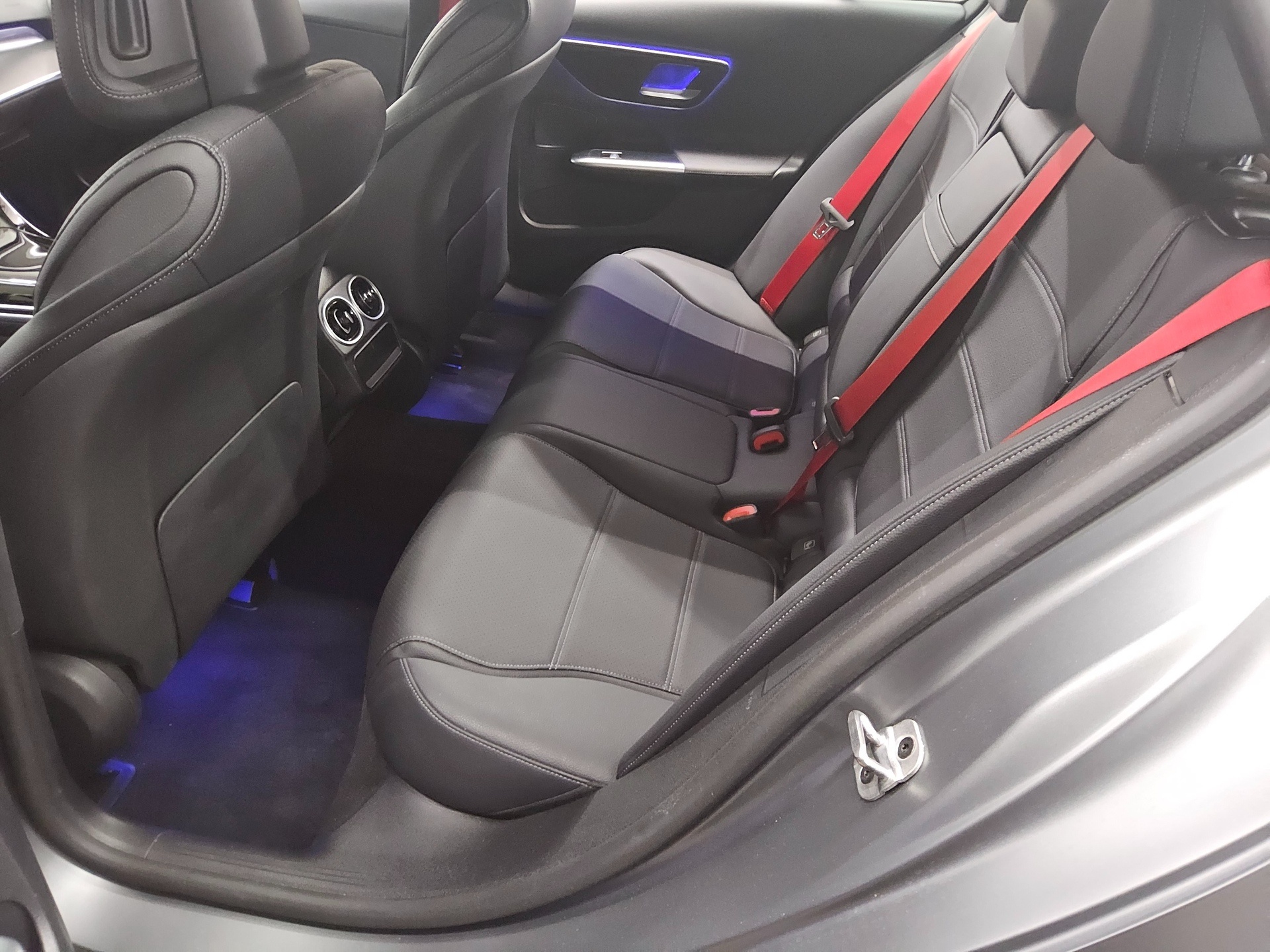 Mercedes-Benz C 200 T d Avantgarde Navi LED AHK RfK StandHzg 13