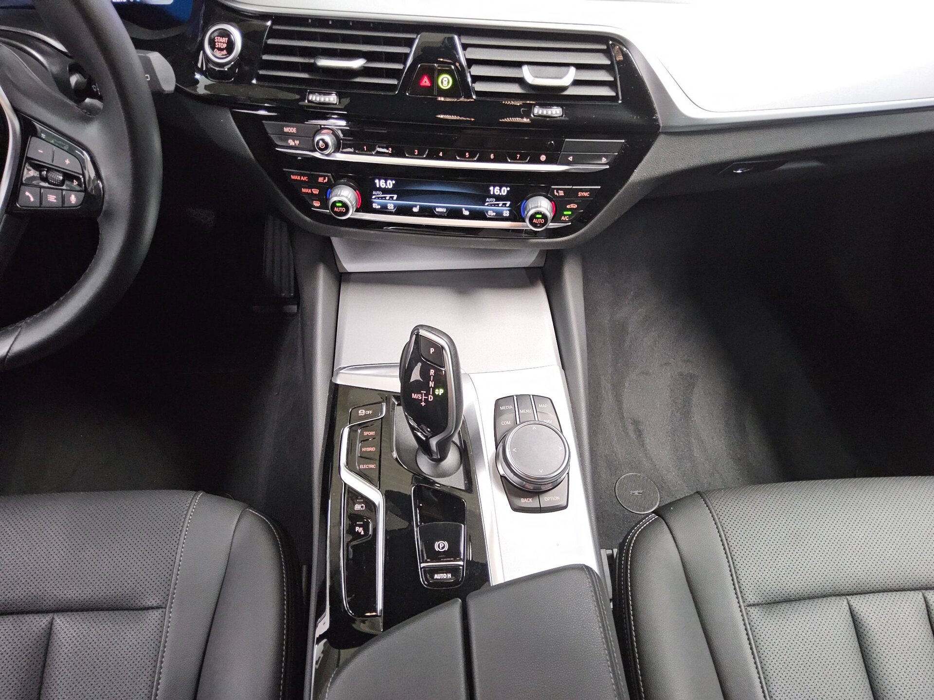 BMW 530e Touring Leder Navi LED LC-Pro AHK RfK Shz 6