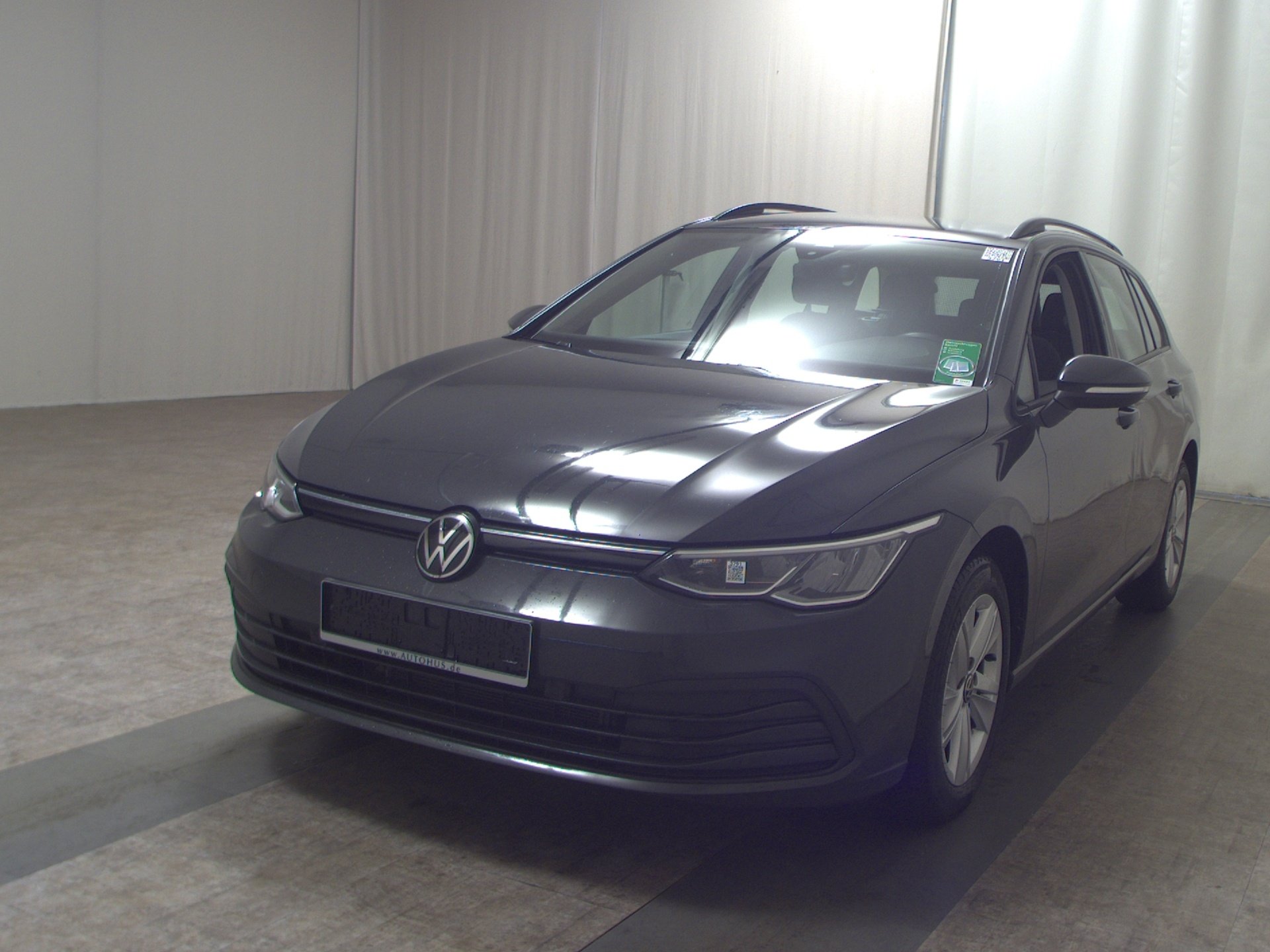 Volkswagen Golf-8 Var. 2.0 TDI Life Navi LED DC ACC PDC Shz 2