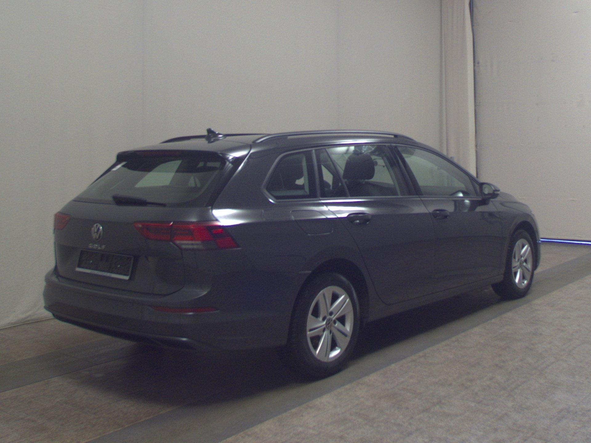 Volkswagen Golf-8 Var. 2.0 TDI Life Navi LED DC ACC PDC Shz 4